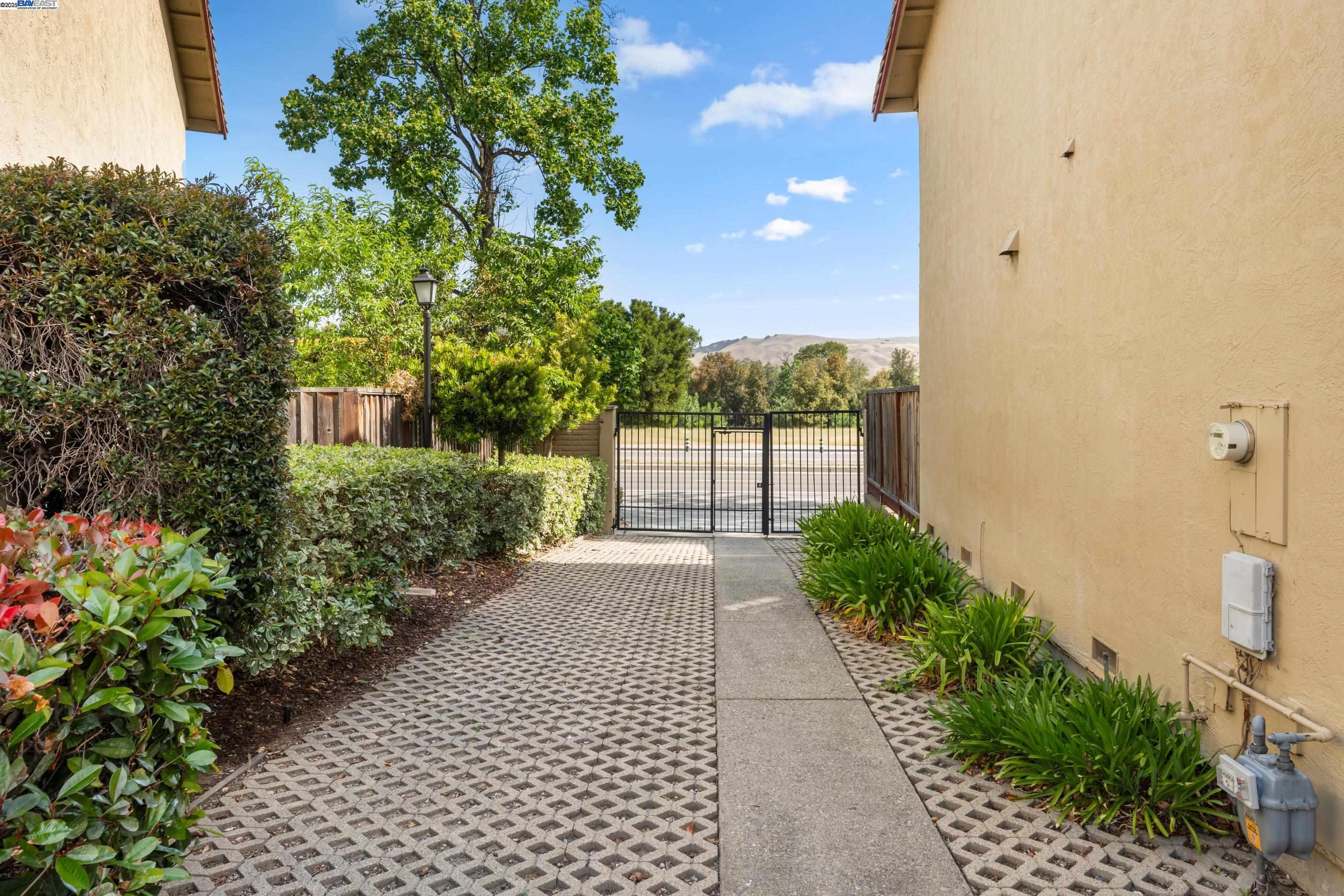 Detail Gallery Image 33 of 33 For 40654 Wolcott Pl, Fremont,  CA 94538 - 3 Beds | 2/1 Baths