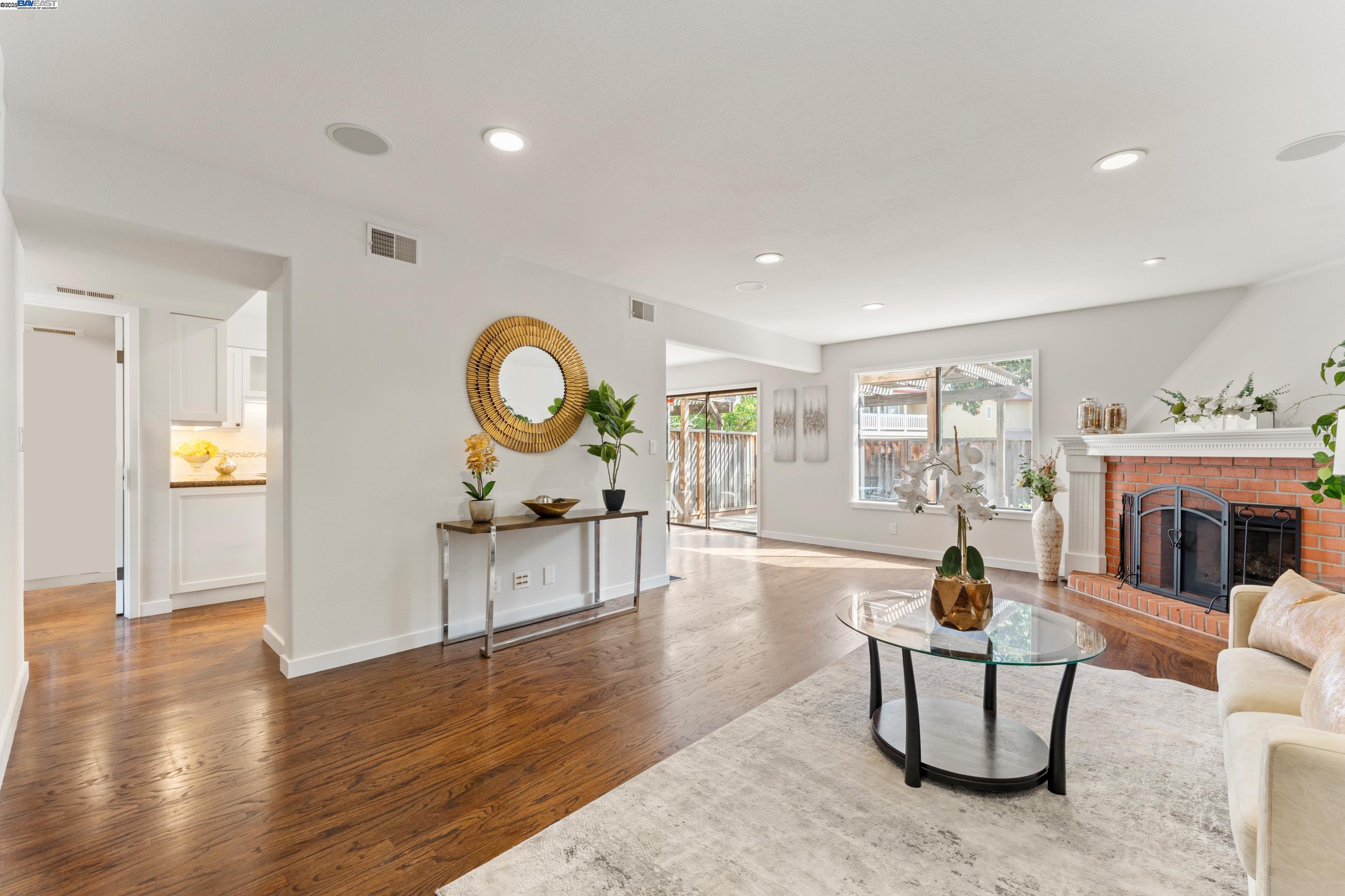 Detail Gallery Image 6 of 33 For 40654 Wolcott Pl, Fremont,  CA 94538 - 3 Beds | 2/1 Baths