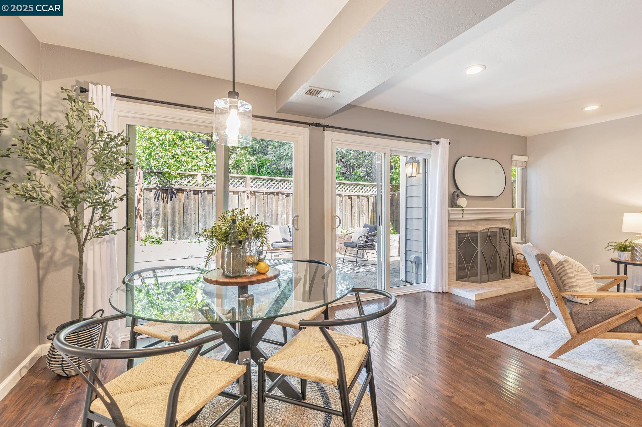 Detail Gallery Image 11 of 37 For 239 Ashley Cir, Danville,  CA 94526 - 2 Beds | 2/1 Baths