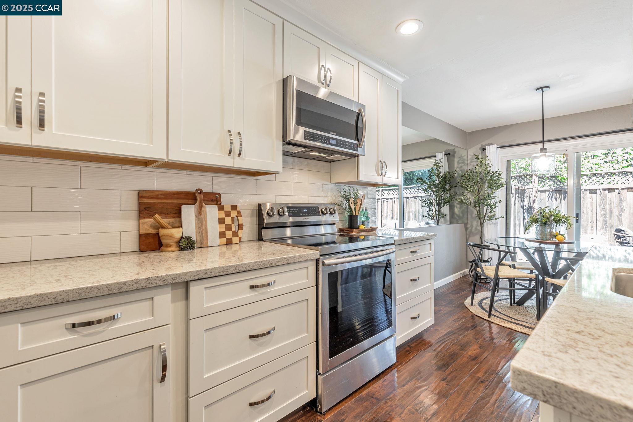 Detail Gallery Image 7 of 37 For 239 Ashley Cir, Danville,  CA 94526 - 2 Beds | 2/1 Baths