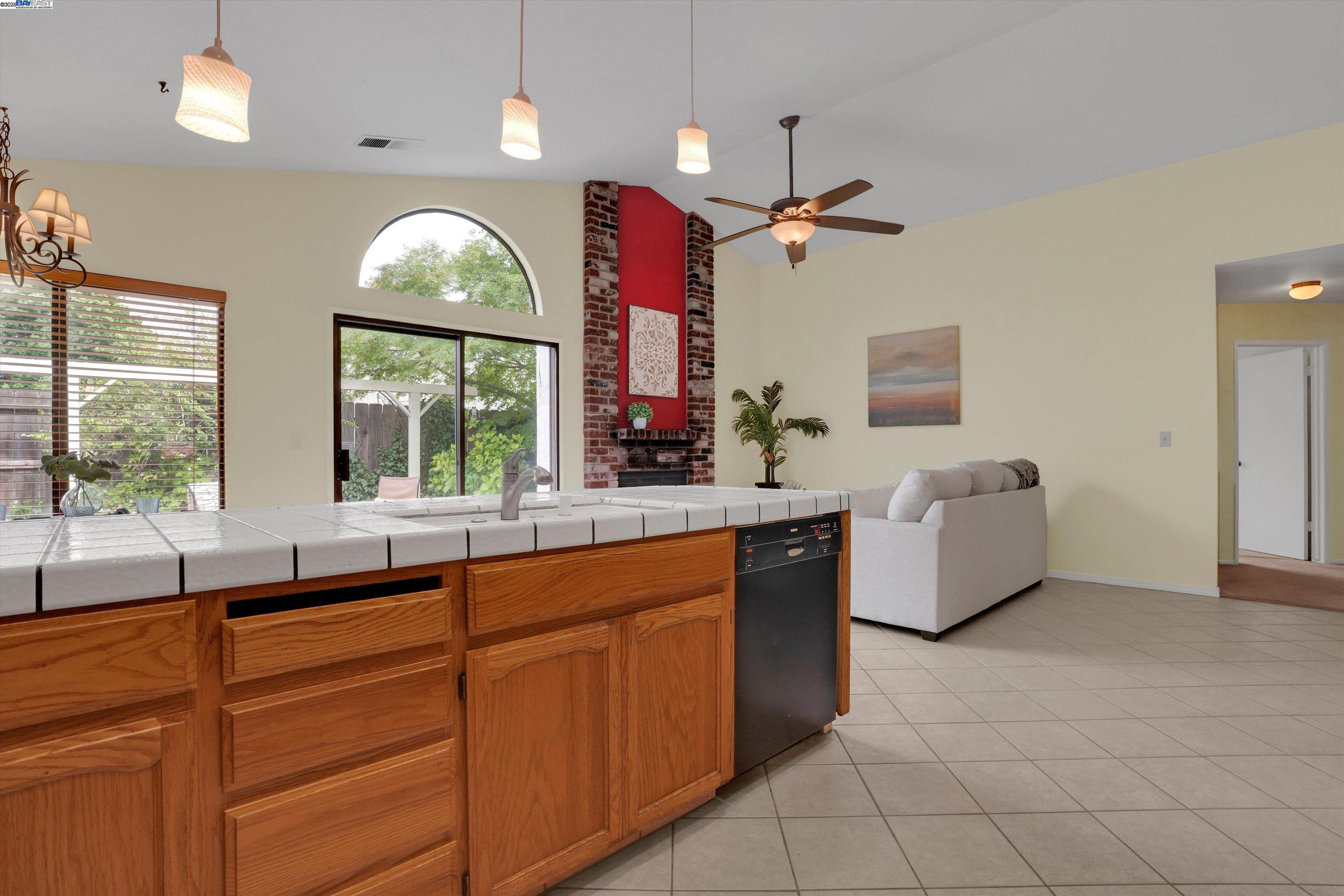 Detail Gallery Image 18 of 35 For 4012 Godfrey Dr, Salida,  CA 95368 - 4 Beds | 2 Baths