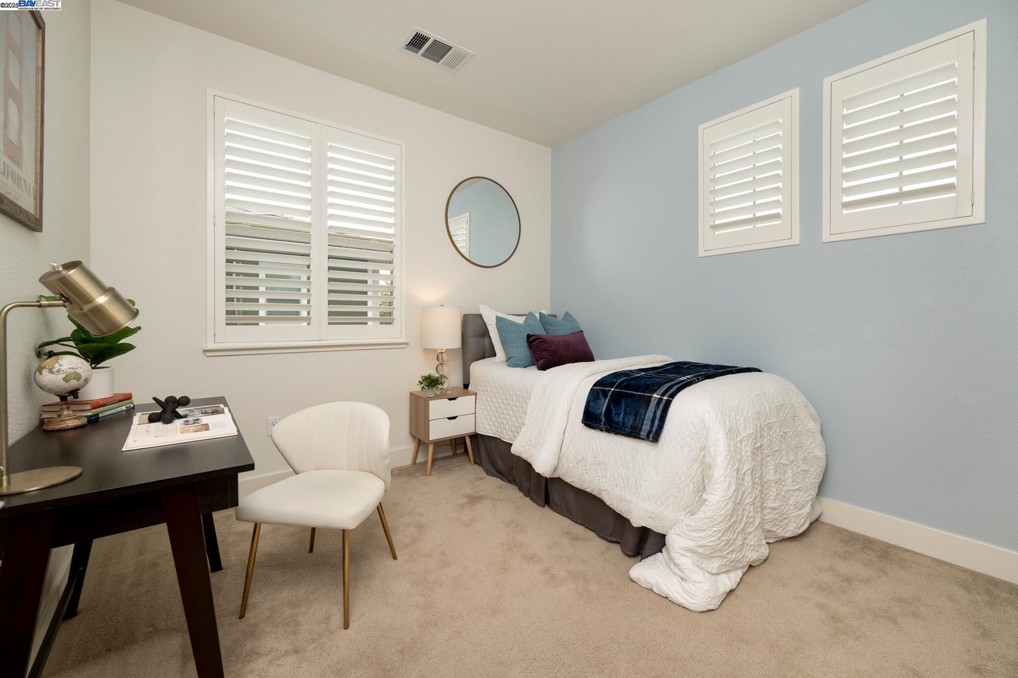 Detail Gallery Image 11 of 28 For 2835 Alvarado Ave, San Mateo,  CA 94403 - 2 Beds | 2/1 Baths