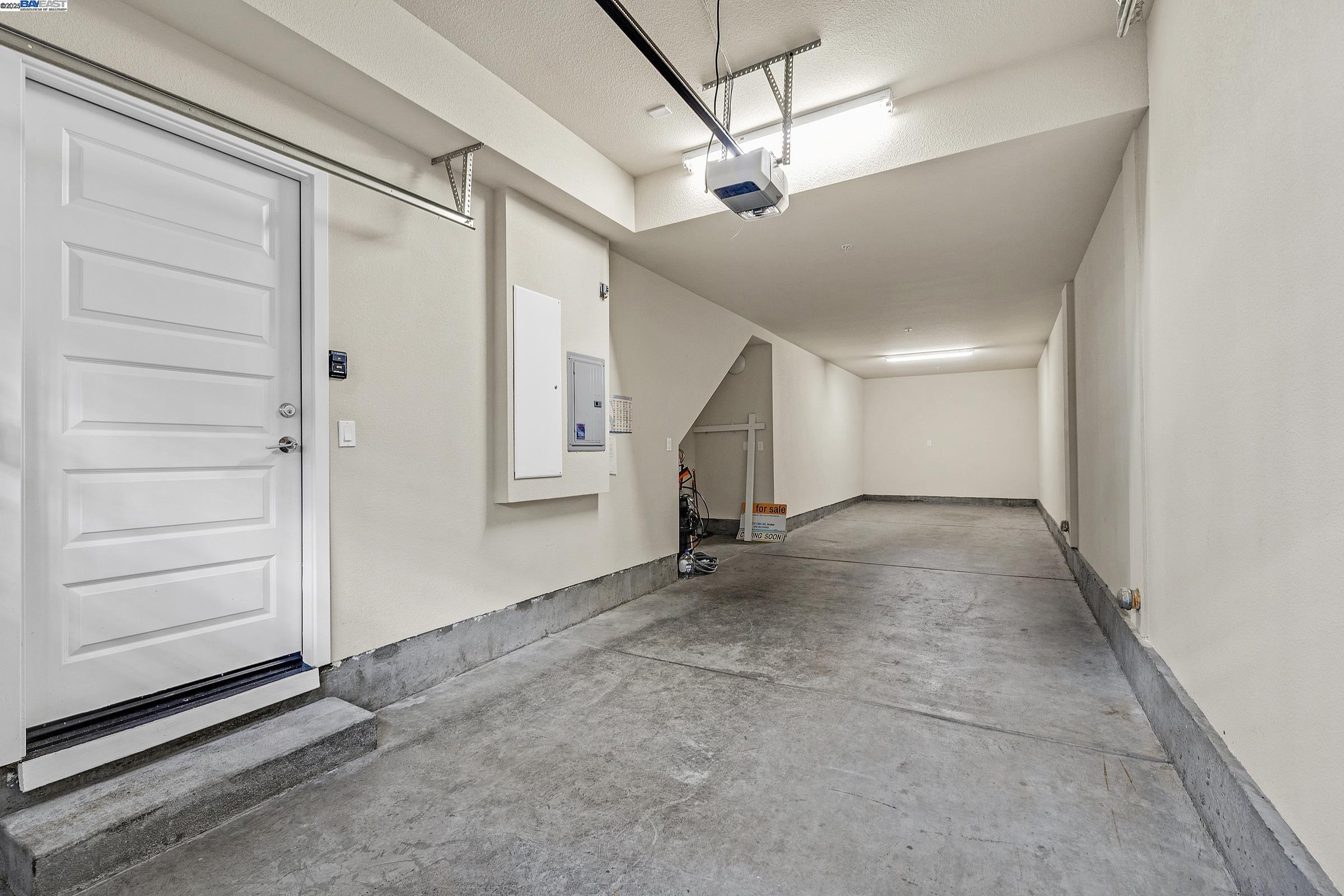 Detail Gallery Image 16 of 28 For 2835 Alvarado Ave, San Mateo,  CA 94403 - 2 Beds | 2/1 Baths