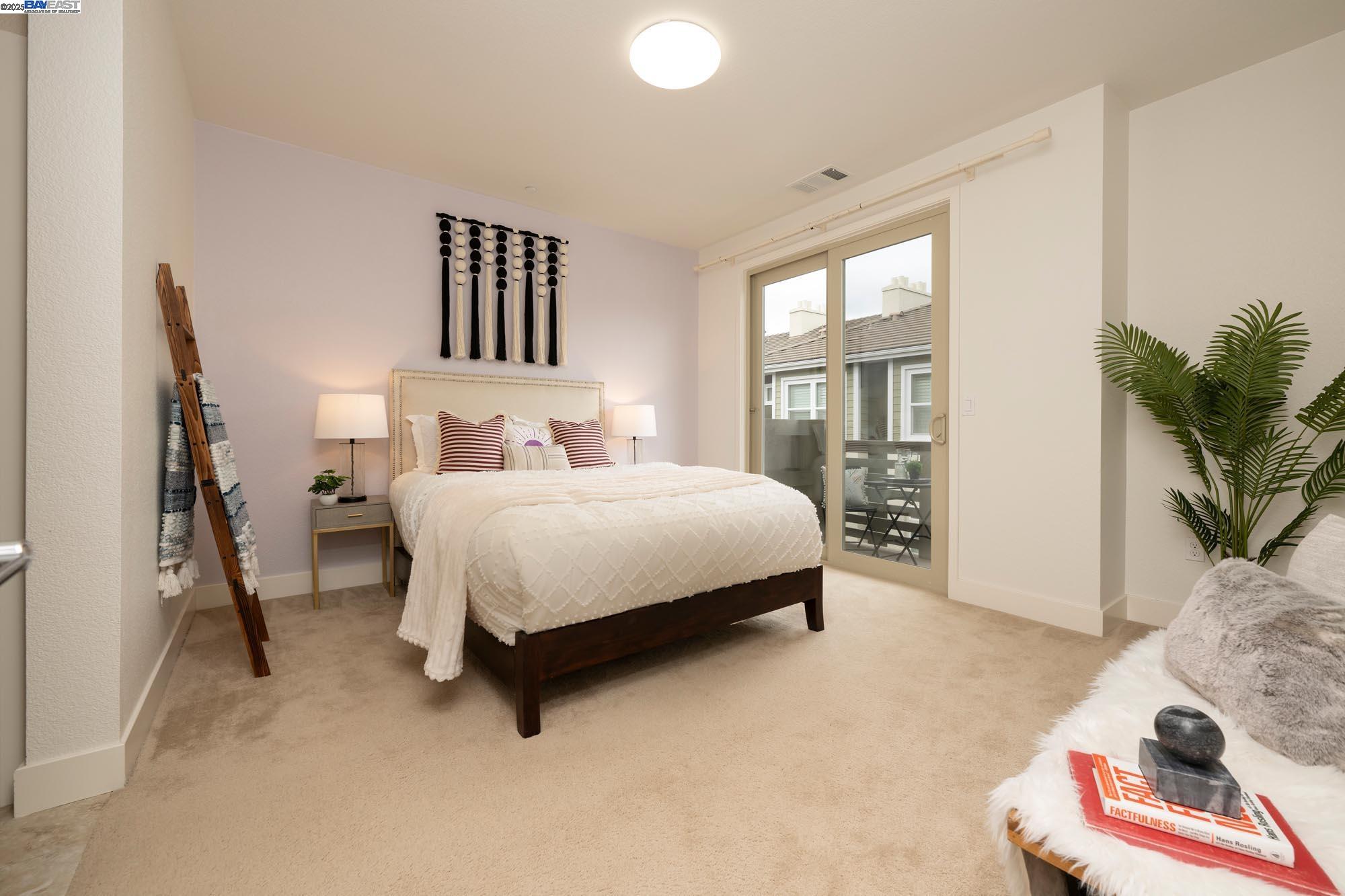 Detail Gallery Image 8 of 28 For 2835 Alvarado Ave, San Mateo,  CA 94403 - 2 Beds | 2/1 Baths