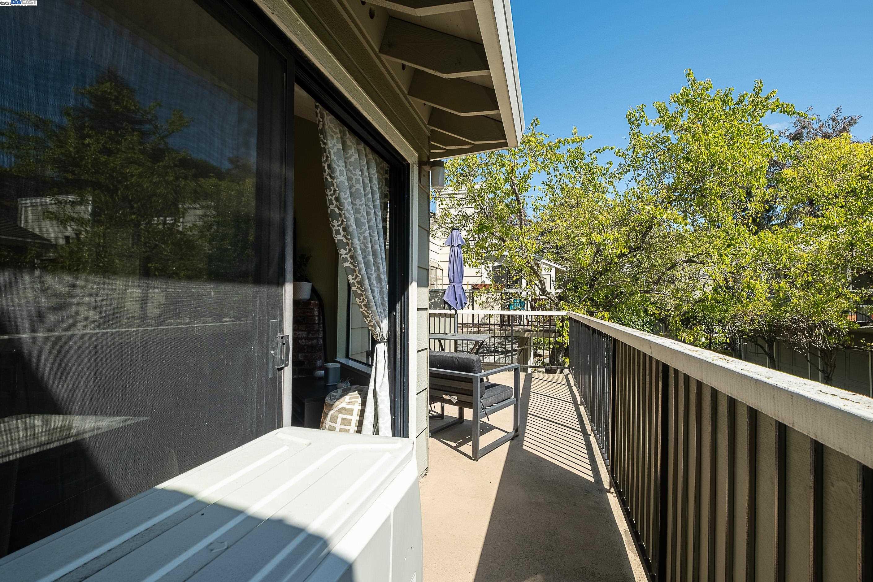 Detail Gallery Image 19 of 27 For 2437 Sebastopol Ln #3,  Hayward,  CA 94542 - 1 Beds | 1 Baths