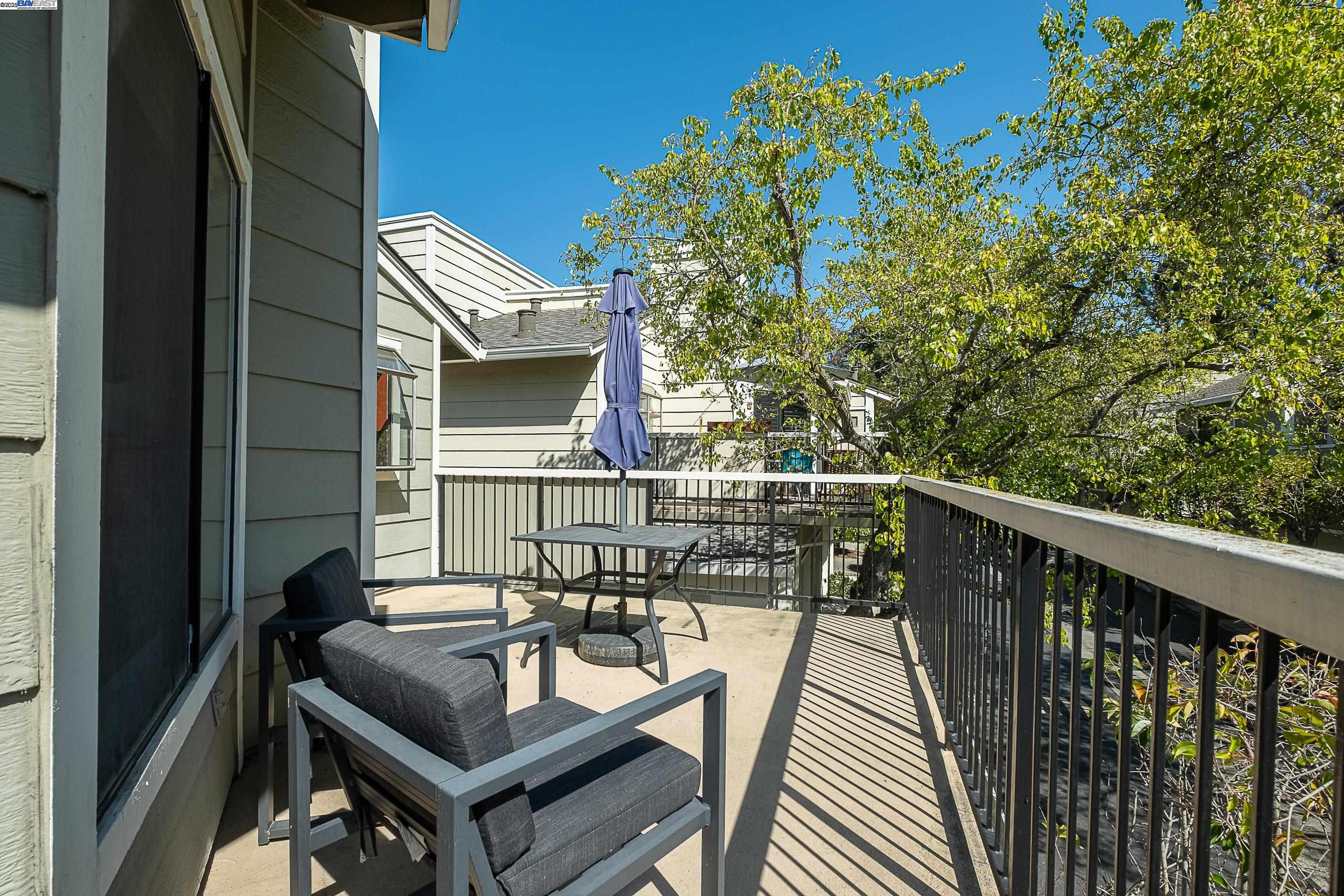 Detail Gallery Image 20 of 27 For 2437 Sebastopol Ln #3,  Hayward,  CA 94542 - 1 Beds | 1 Baths