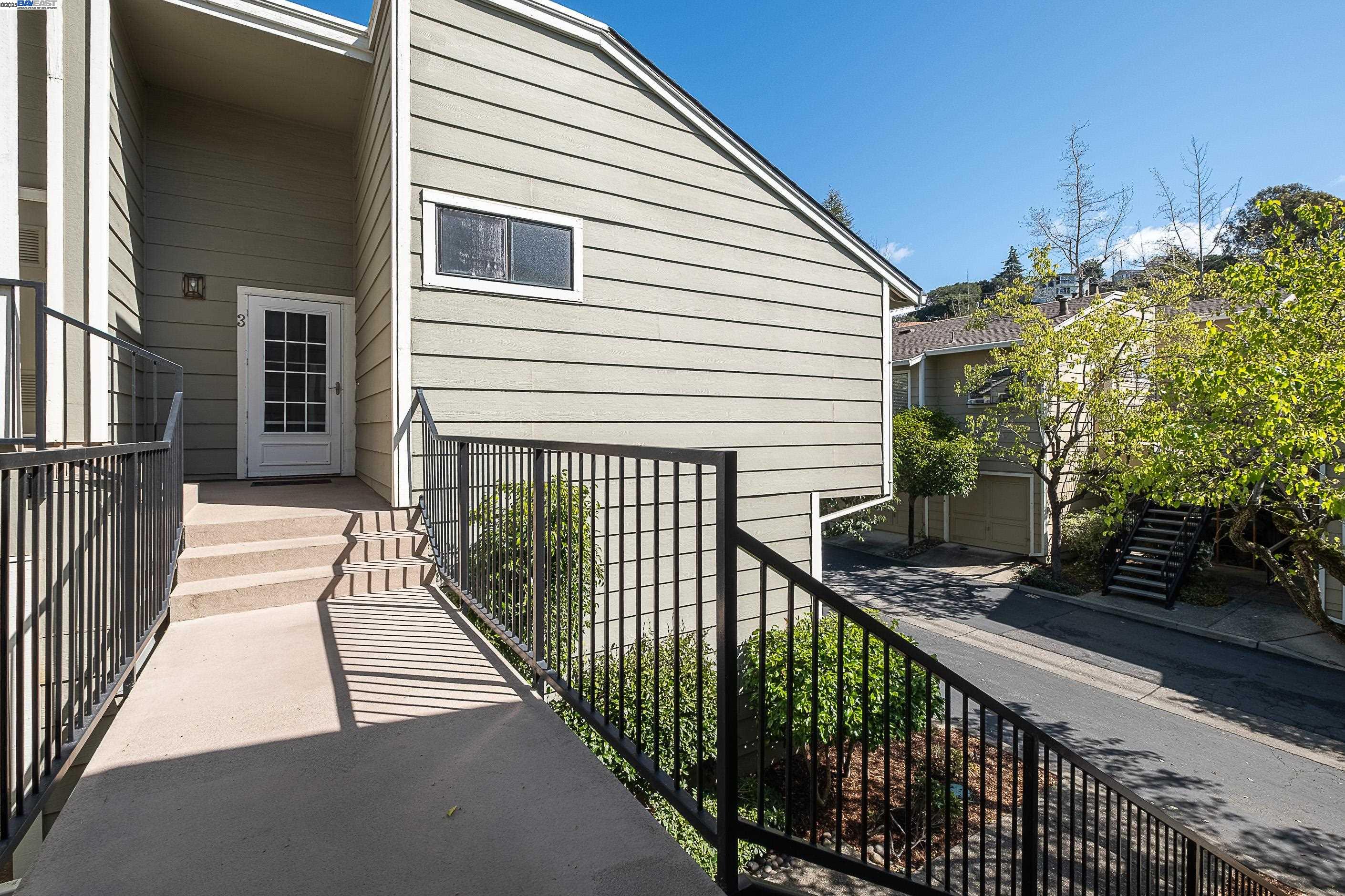Detail Gallery Image 22 of 27 For 2437 Sebastopol Ln #3,  Hayward,  CA 94542 - 1 Beds | 1 Baths