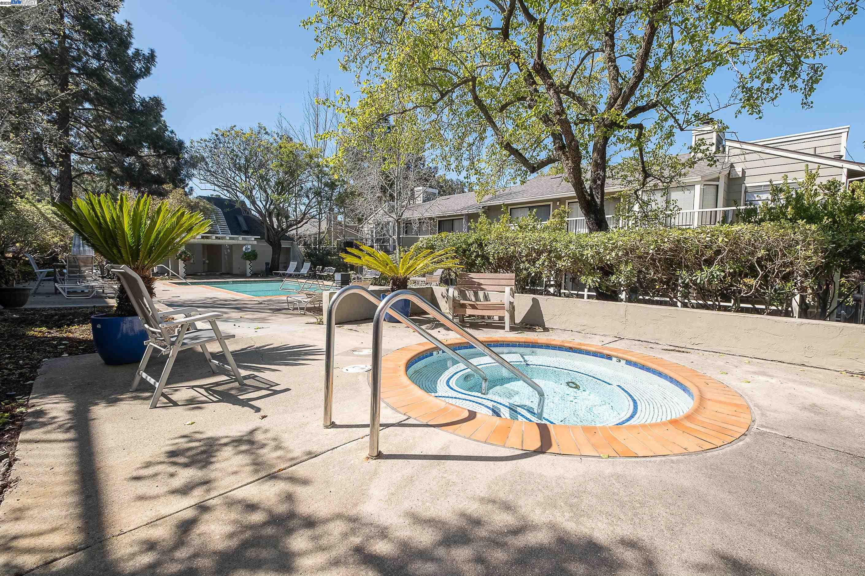 Detail Gallery Image 27 of 27 For 2437 Sebastopol Ln #3,  Hayward,  CA 94542 - 1 Beds | 1 Baths