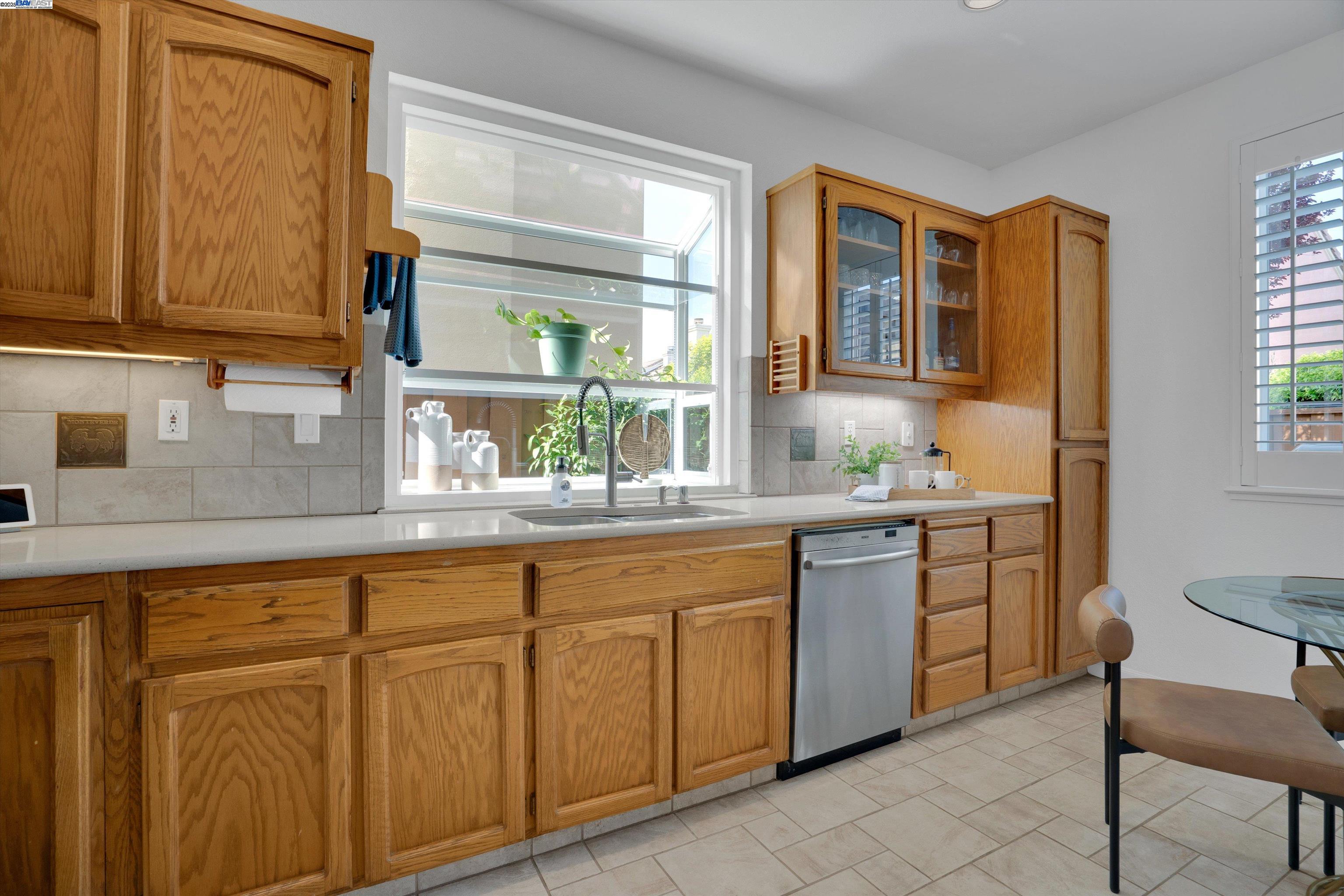 Detail Gallery Image 17 of 45 For 1166 Seaside Way, Milpitas,  CA 95035 - 4 Beds | 3 Baths