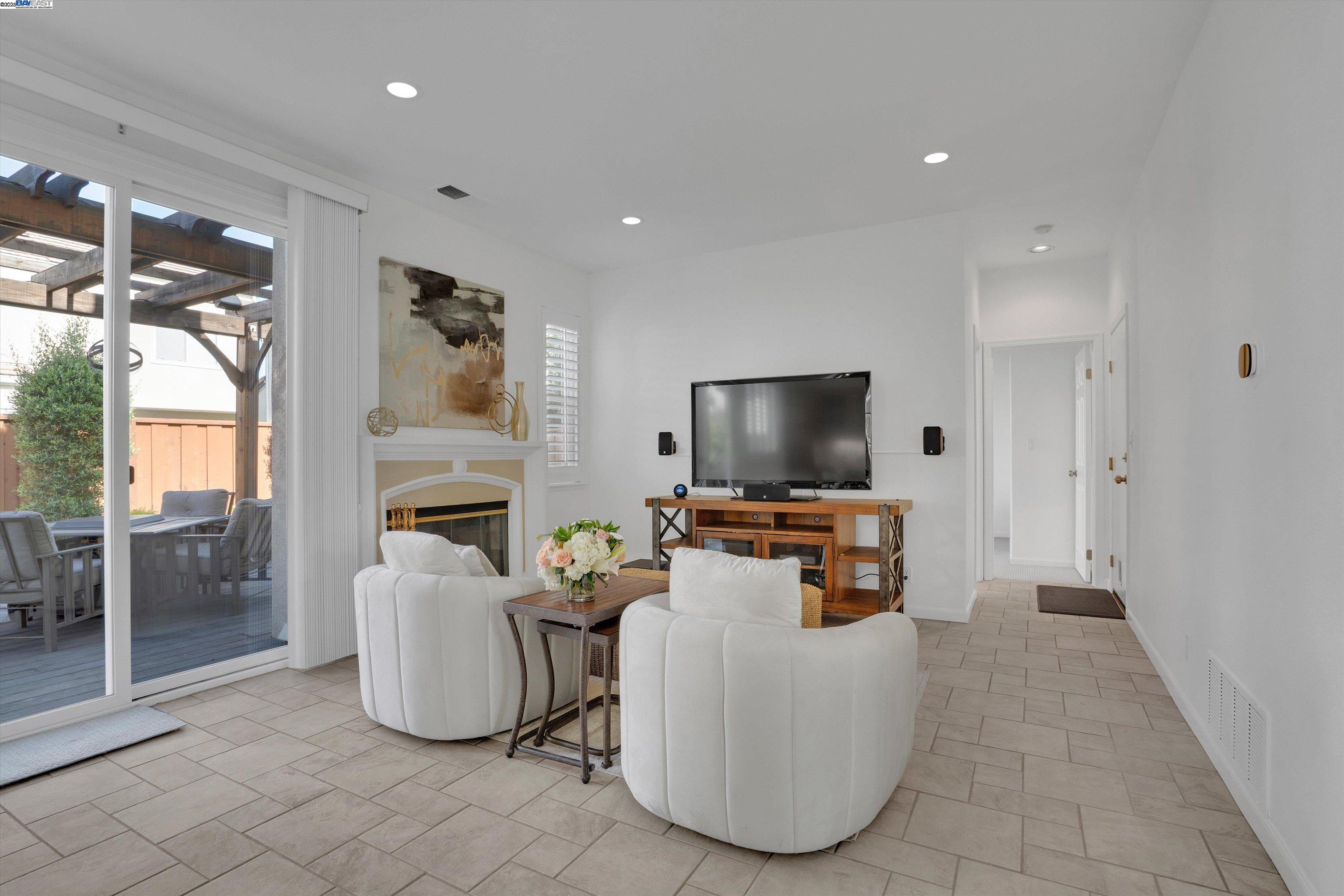 Detail Gallery Image 18 of 45 For 1166 Seaside Way, Milpitas,  CA 95035 - 4 Beds | 3 Baths
