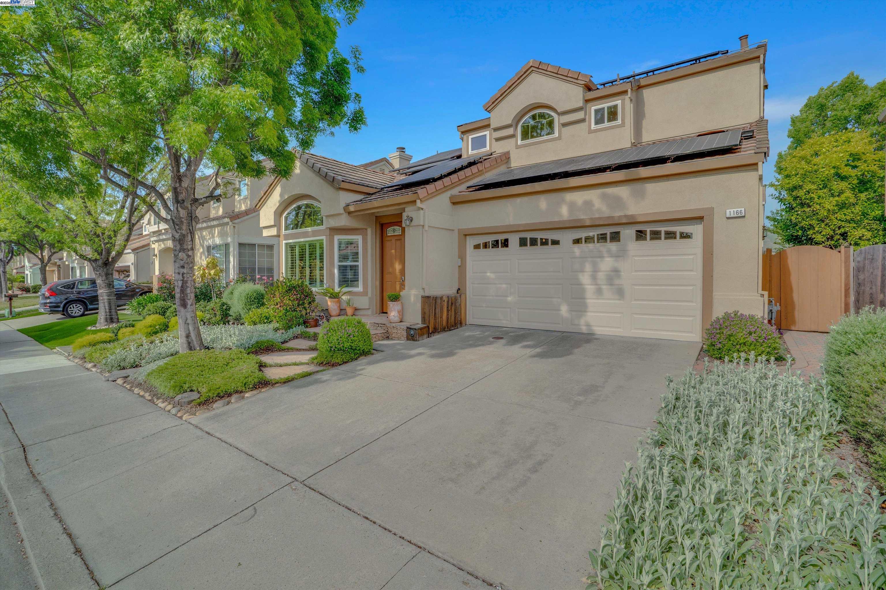 Detail Gallery Image 6 of 45 For 1166 Seaside Way, Milpitas,  CA 95035 - 4 Beds | 3 Baths