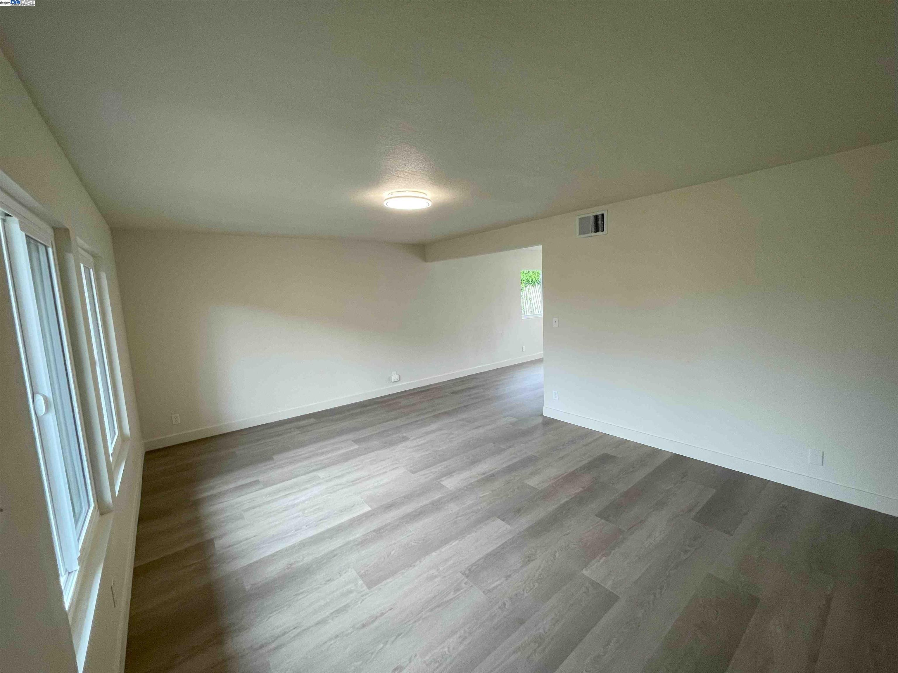 Detail Gallery Image 3 of 32 For 34552 Nantucket Cmn, Fremont,  CA 94555 - 4 Beds | 2/1 Baths