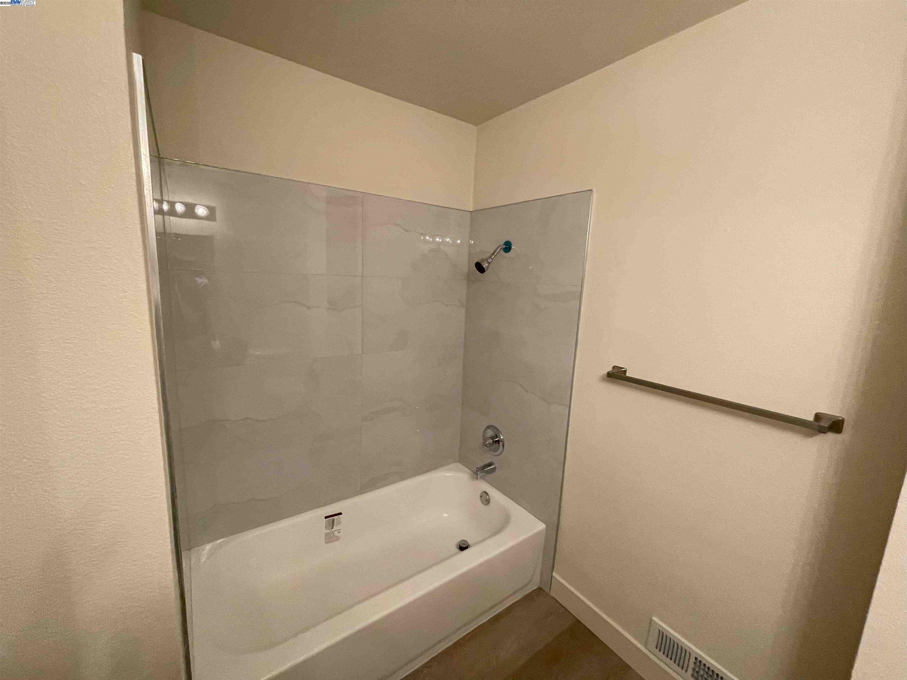 Detail Gallery Image 23 of 32 For 34552 Nantucket Cmn, Fremont,  CA 94555 - 4 Beds | 2/1 Baths