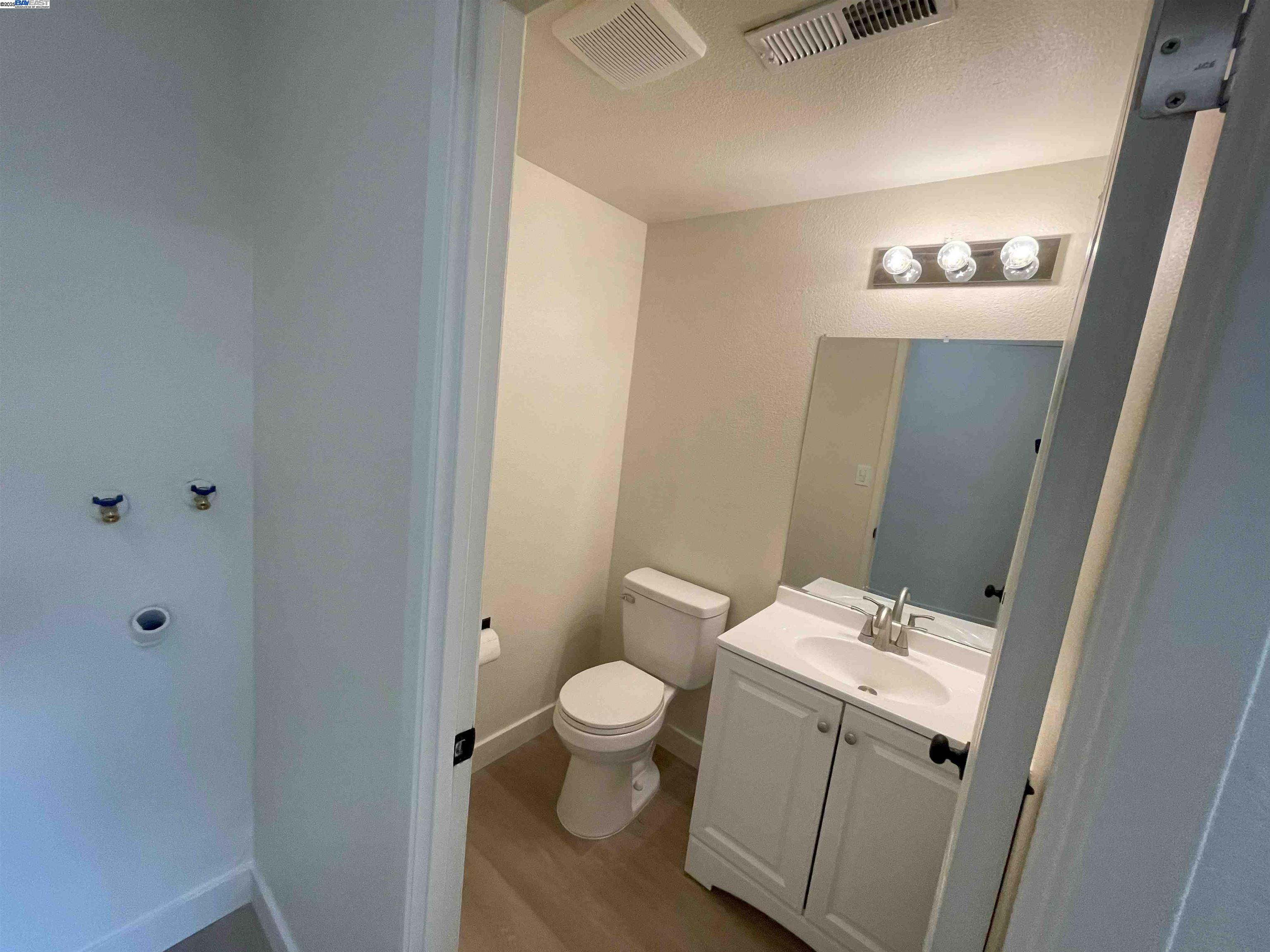 Detail Gallery Image 31 of 32 For 34552 Nantucket Cmn, Fremont,  CA 94555 - 4 Beds | 2/1 Baths