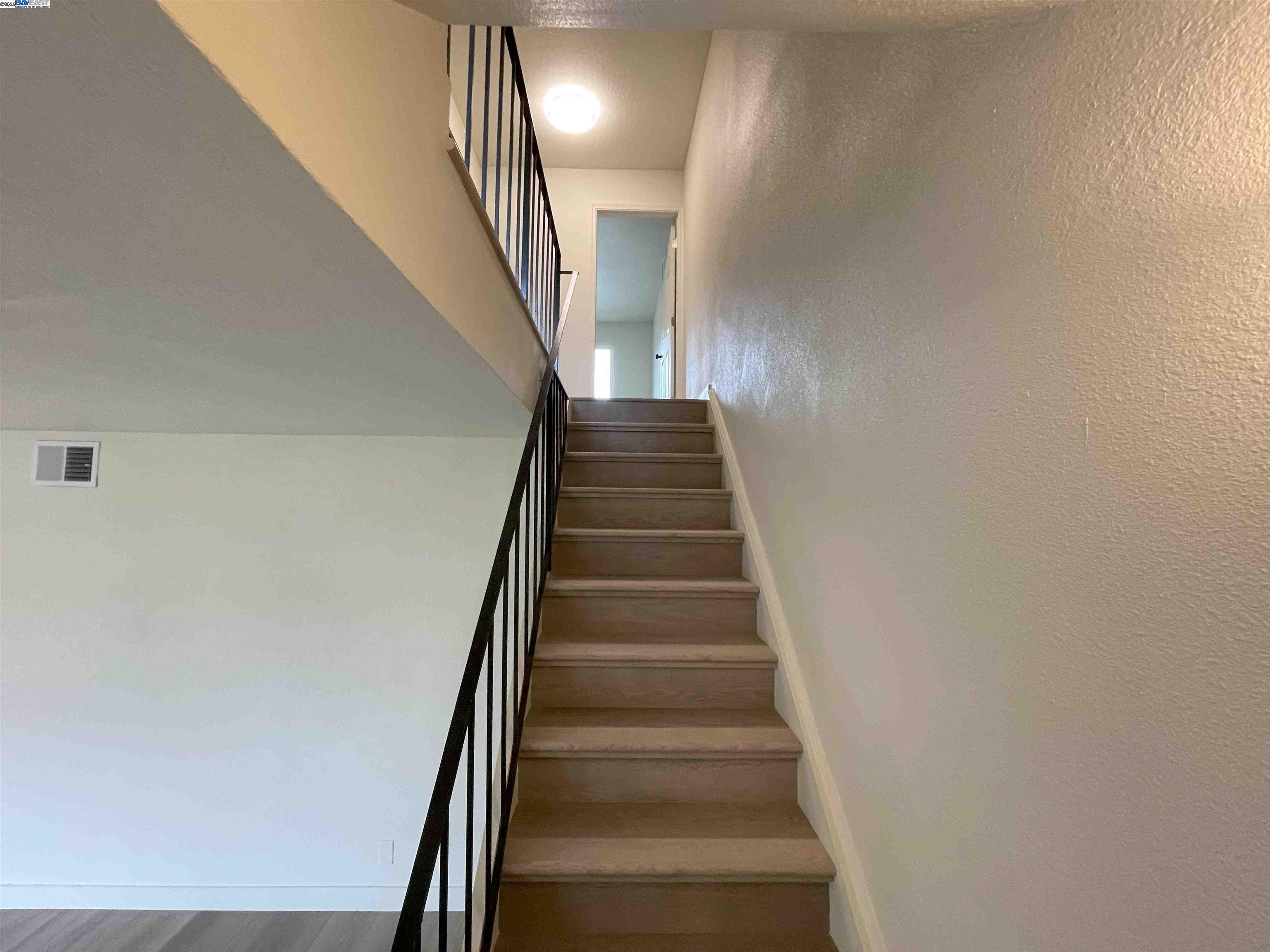 Detail Gallery Image 7 of 32 For 34552 Nantucket Cmn, Fremont,  CA 94555 - 4 Beds | 2/1 Baths
