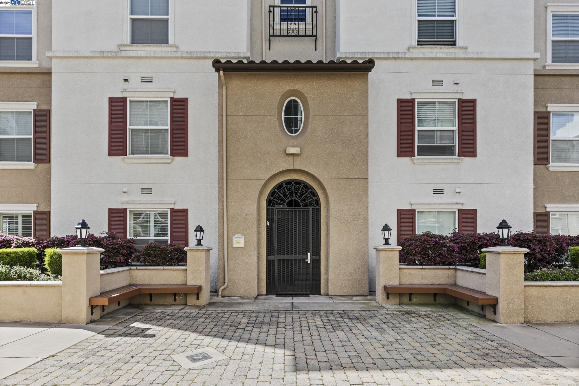 Detail Gallery Image 2 of 37 For 3275 Dublin Blvd #222,  Dublin,  CA 94568 - 2 Beds | 2 Baths