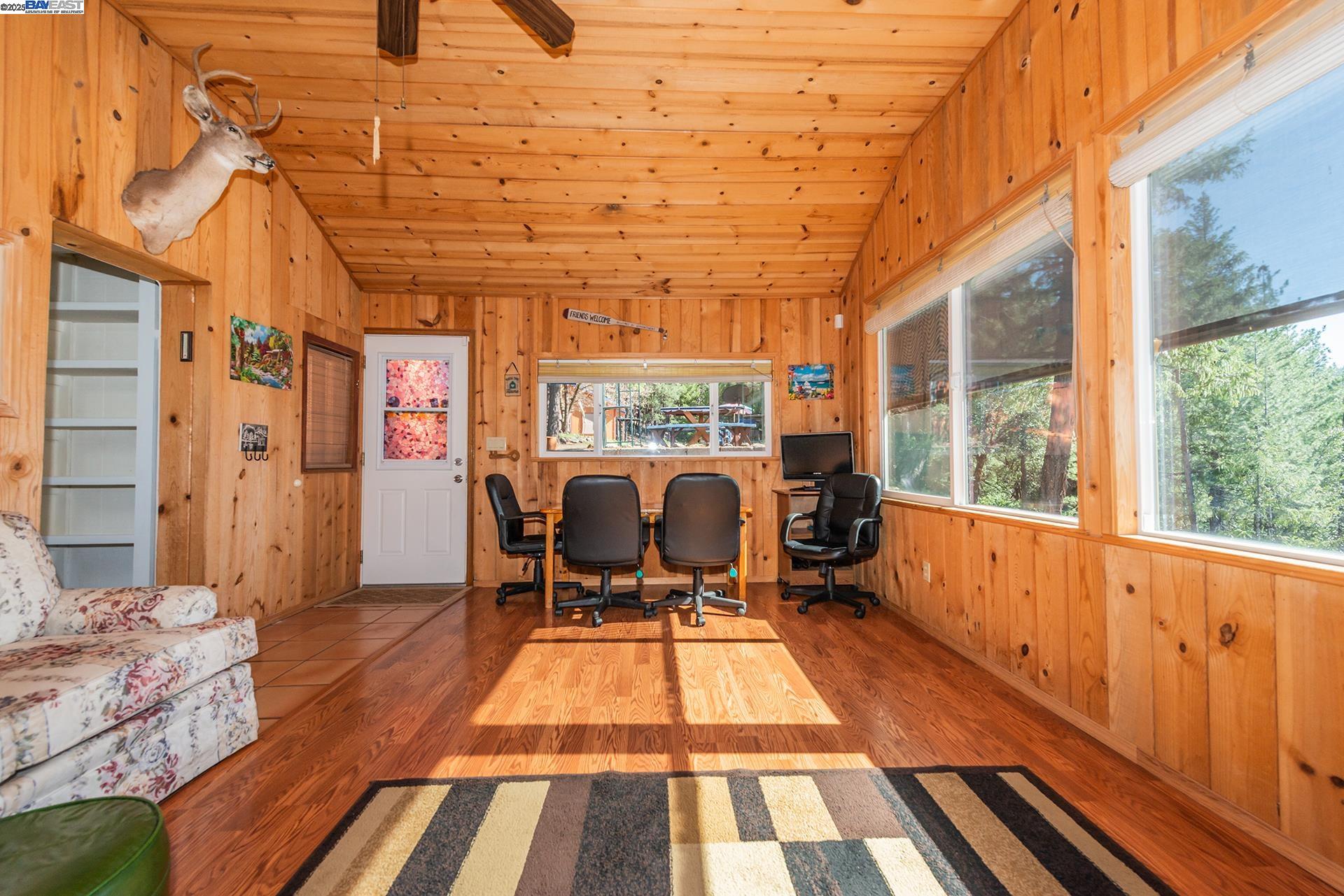 Detail Gallery Image 6 of 58 For 8341 East Side Rd, Trinity Center,  CA 96091 - 3 Beds | 3 Baths
