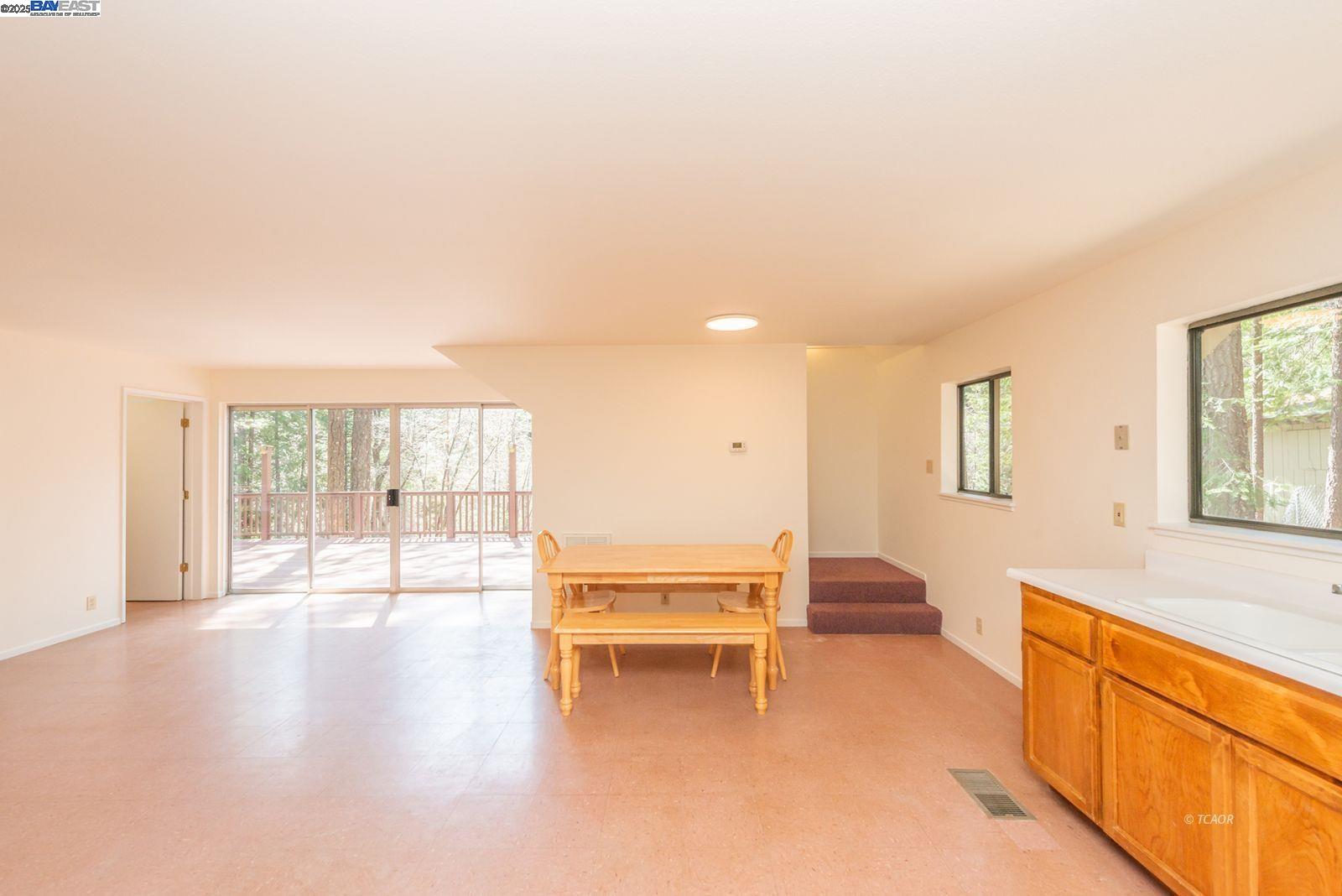 Detail Gallery Image 11 of 48 For 121 Mountain Aire Ln, Trinity Center,  CA 96091 - 2 Beds | 1 Baths