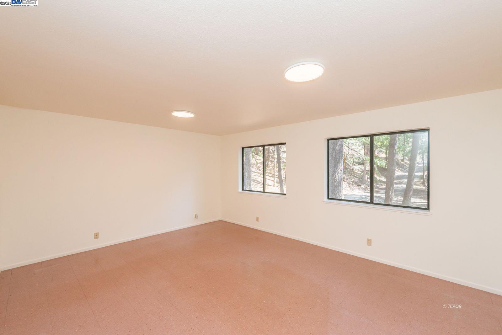 Detail Gallery Image 17 of 48 For 121 Mountain Aire Ln, Trinity Center,  CA 96091 - 2 Beds | 1 Baths