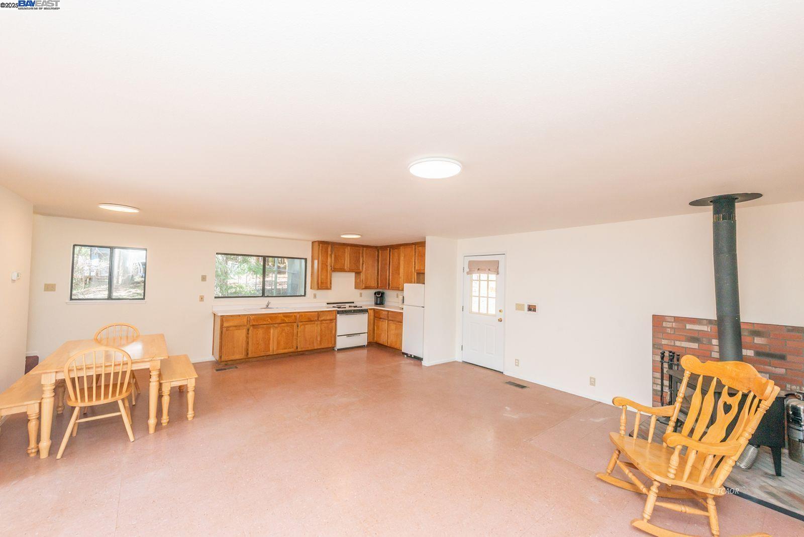 Detail Gallery Image 18 of 51 For 121 Mountain Aire Ln, Trinity Center,  CA 96091 - 2 Beds | 1 Baths