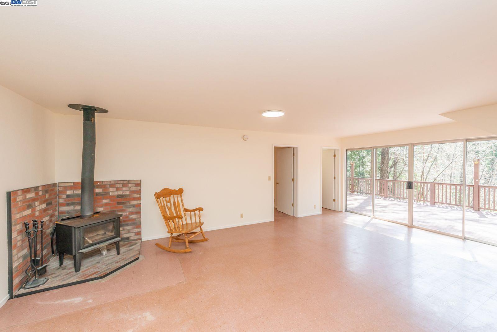 Detail Gallery Image 7 of 48 For 121 Mountain Aire Ln, Trinity Center,  CA 96091 - 2 Beds | 1 Baths