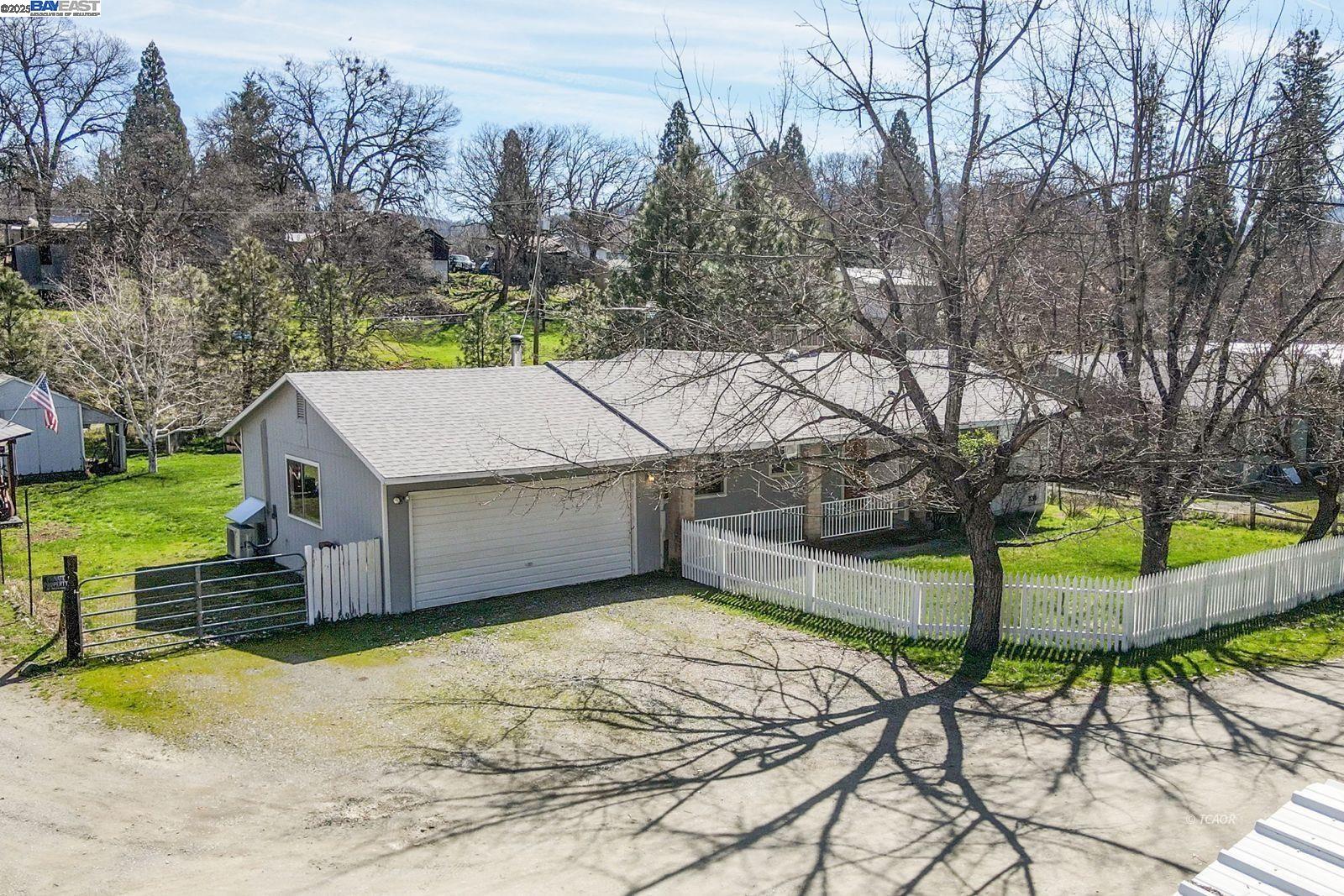 Detail Gallery Image 1 of 50 For 170 Lower Mill St., Weaverville,  CA 96093 - 4 Beds | 2 Baths