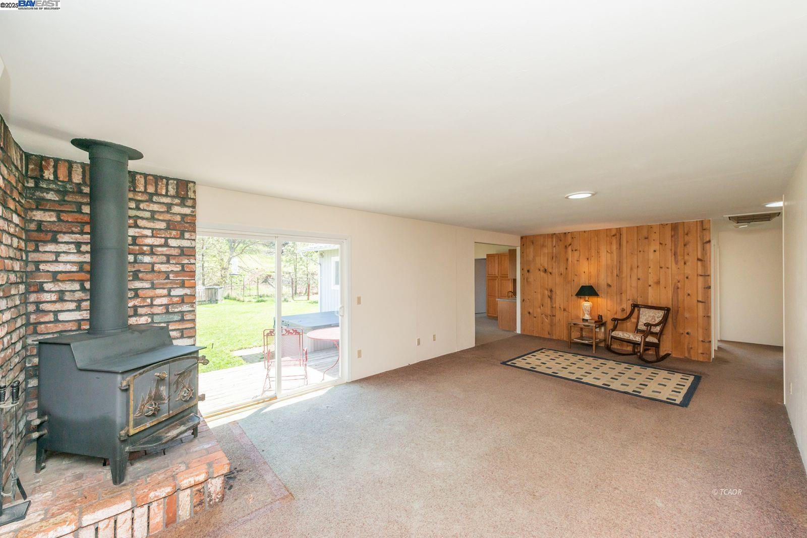 Detail Gallery Image 3 of 50 For 170 Lower Mill St., Weaverville,  CA 96093 - 4 Beds | 2 Baths