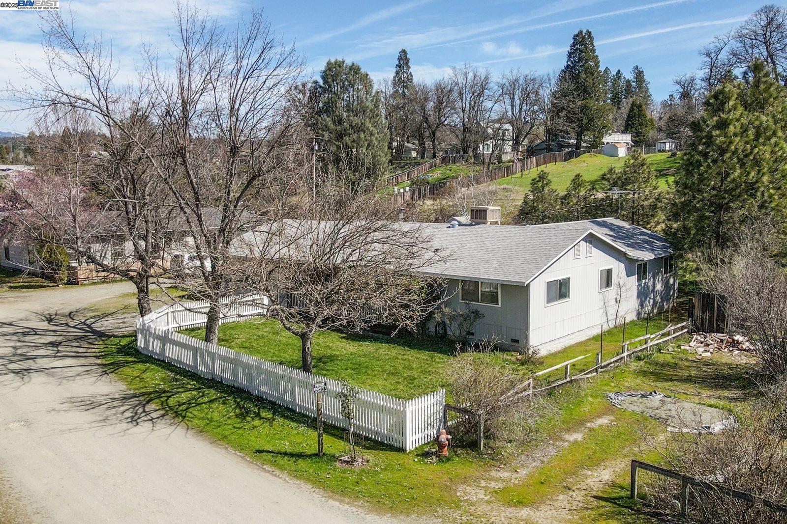 Detail Gallery Image 27 of 50 For 170 Lower Mill St., Weaverville,  CA 96093 - 4 Beds | 2 Baths
