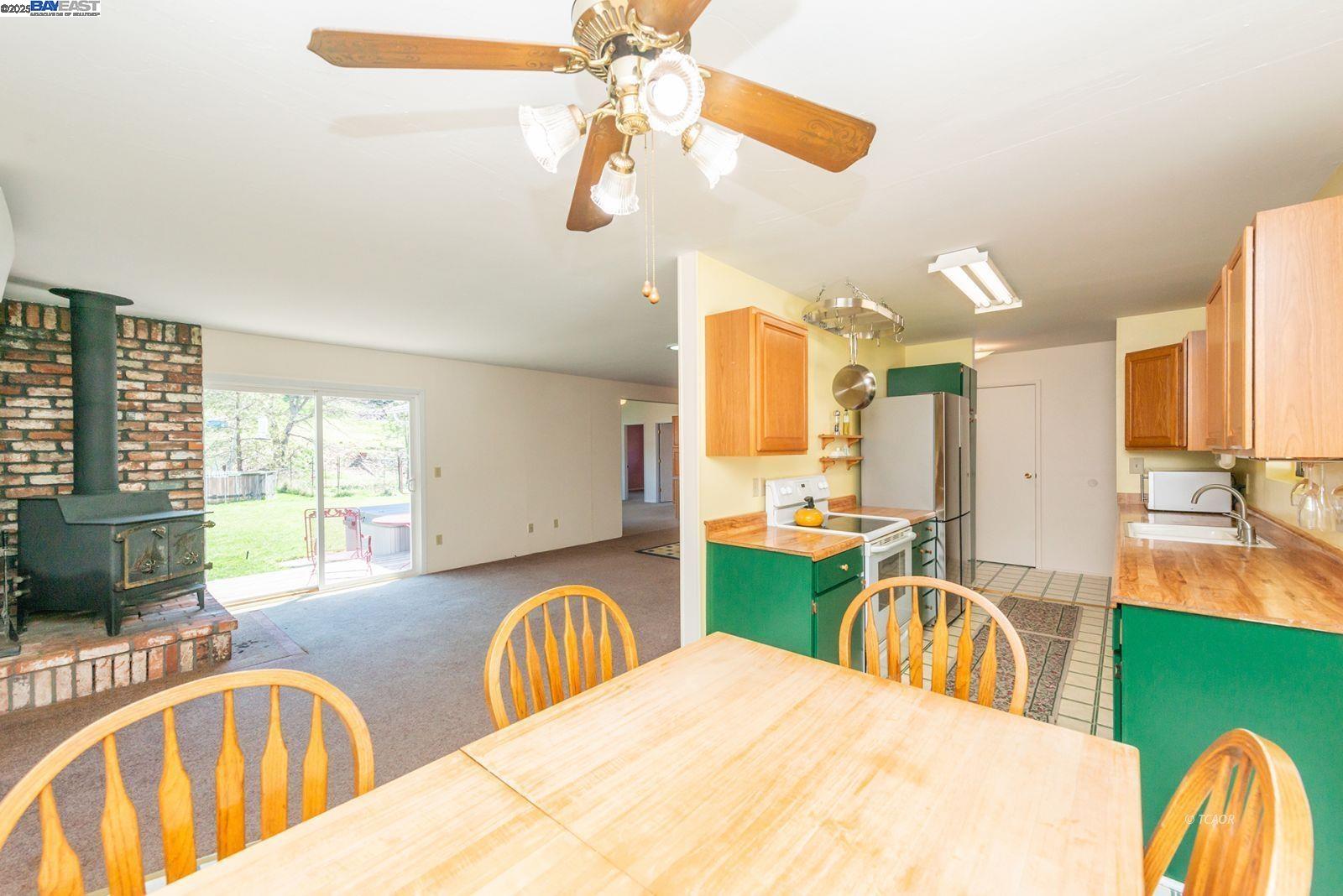 Detail Gallery Image 9 of 50 For 170 Lower Mill St., Weaverville,  CA 96093 - 4 Beds | 2 Baths