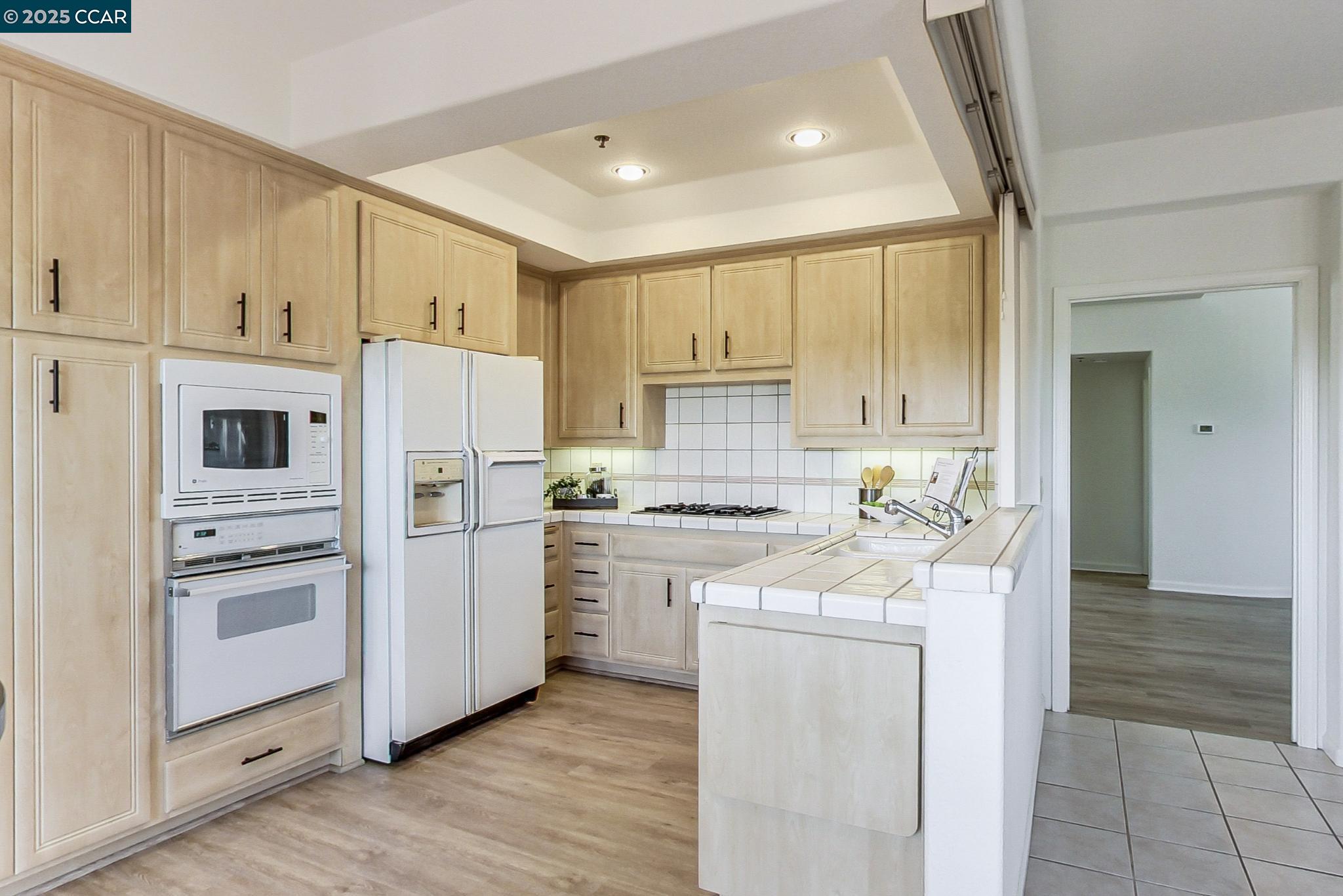 Detail Gallery Image 11 of 55 For 19 S Newport Dr, Napa,  CA 94559 - 4 Beds | 2/1 Baths