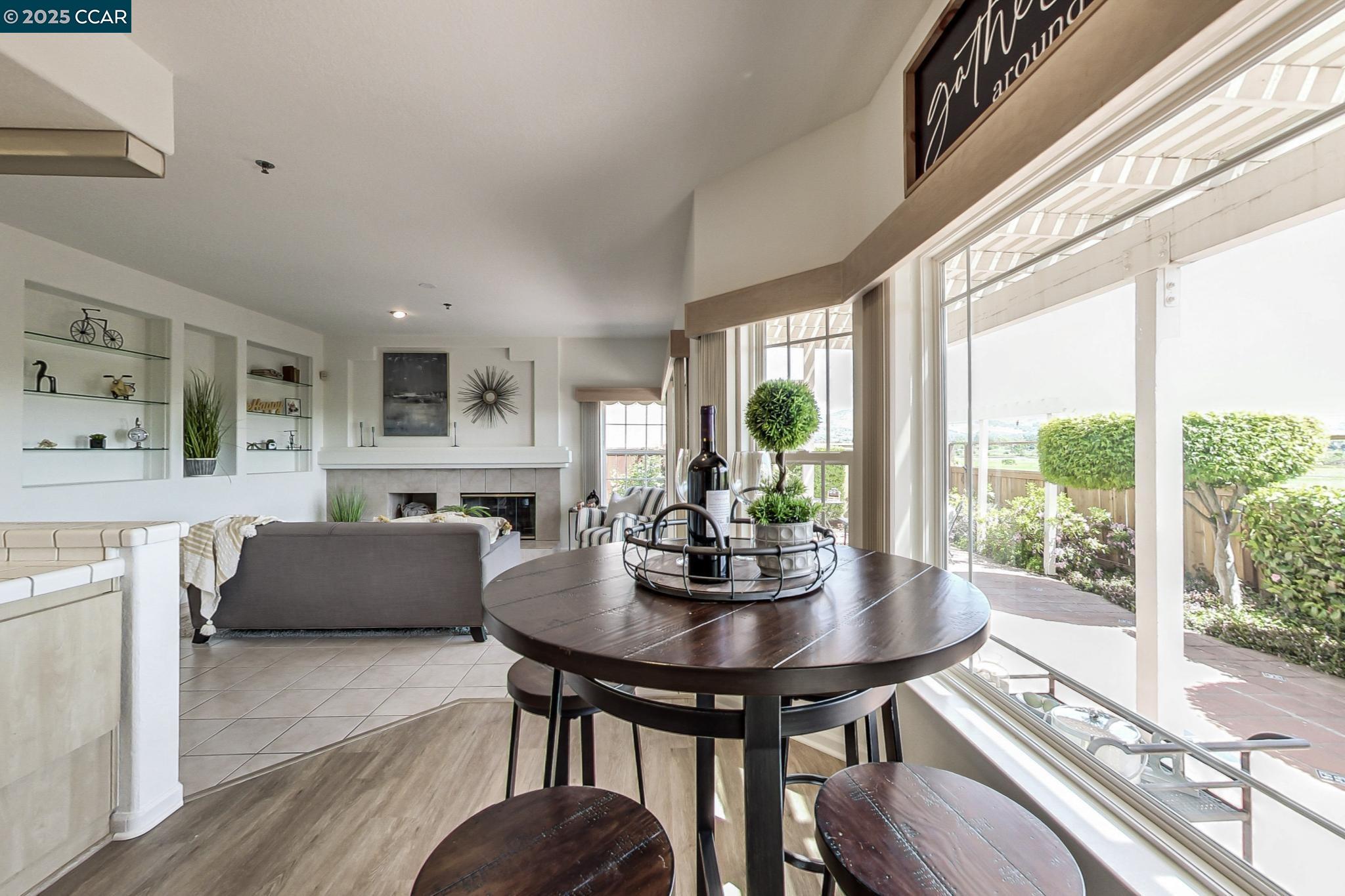 Detail Gallery Image 16 of 55 For 19 S Newport Dr, Napa,  CA 94559 - 4 Beds | 2/1 Baths