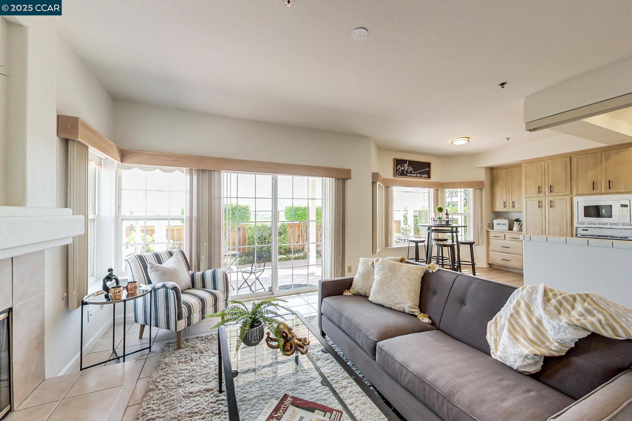 Detail Gallery Image 18 of 55 For 19 S Newport Dr, Napa,  CA 94559 - 4 Beds | 2/1 Baths