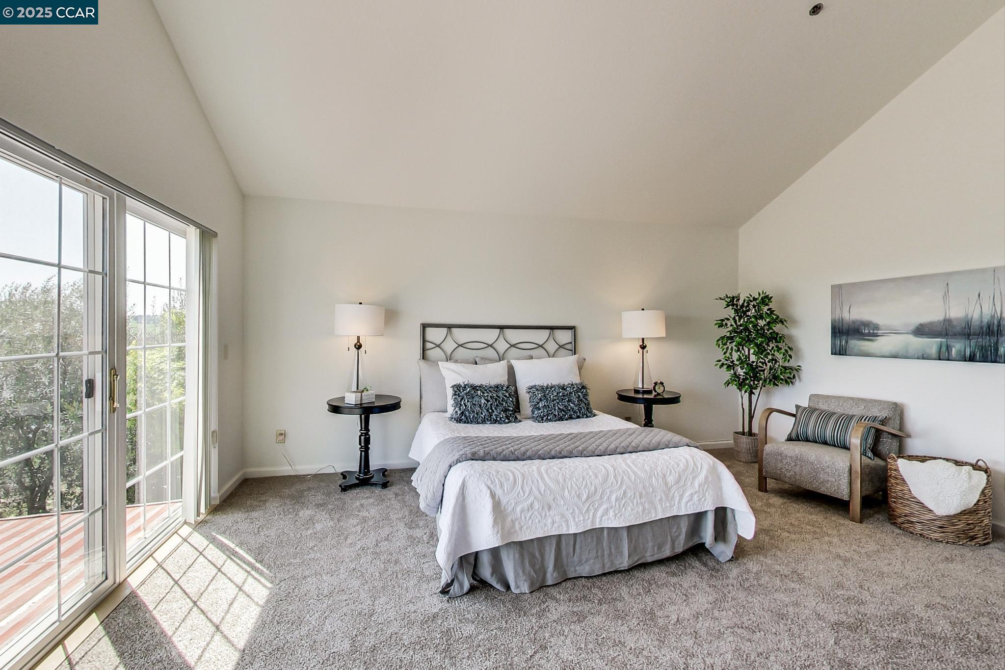 Detail Gallery Image 24 of 55 For 19 S Newport Dr, Napa,  CA 94559 - 4 Beds | 2/1 Baths