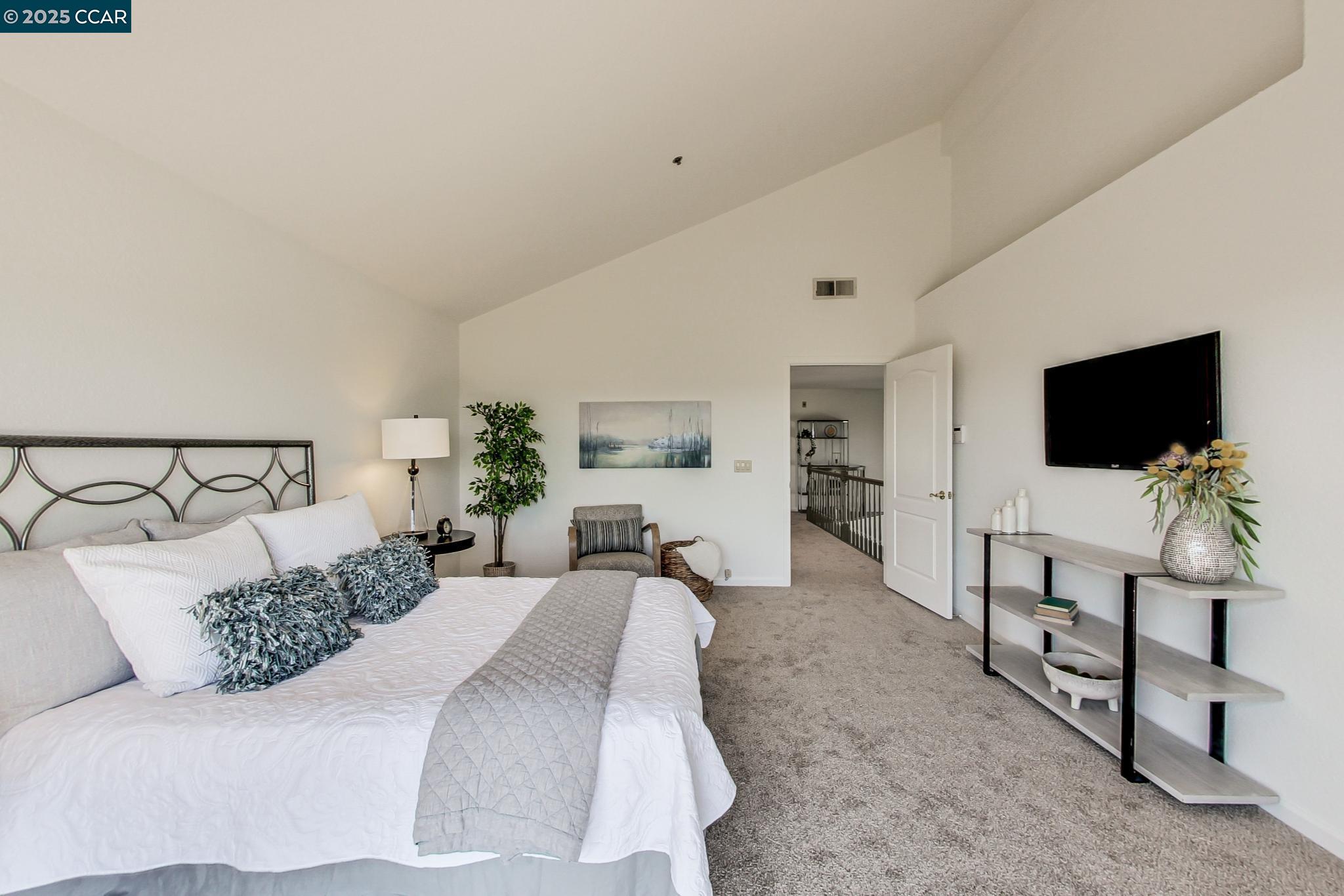 Detail Gallery Image 25 of 55 For 19 S Newport Dr, Napa,  CA 94559 - 4 Beds | 2/1 Baths