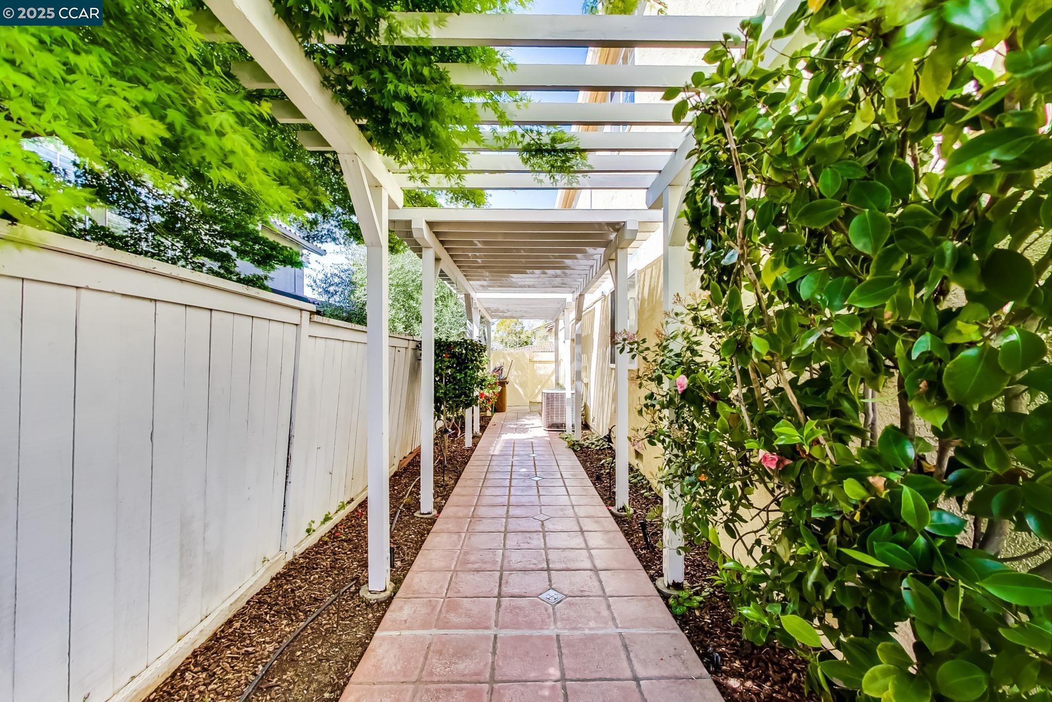 Detail Gallery Image 45 of 55 For 19 S Newport Dr, Napa,  CA 94559 - 4 Beds | 2/1 Baths