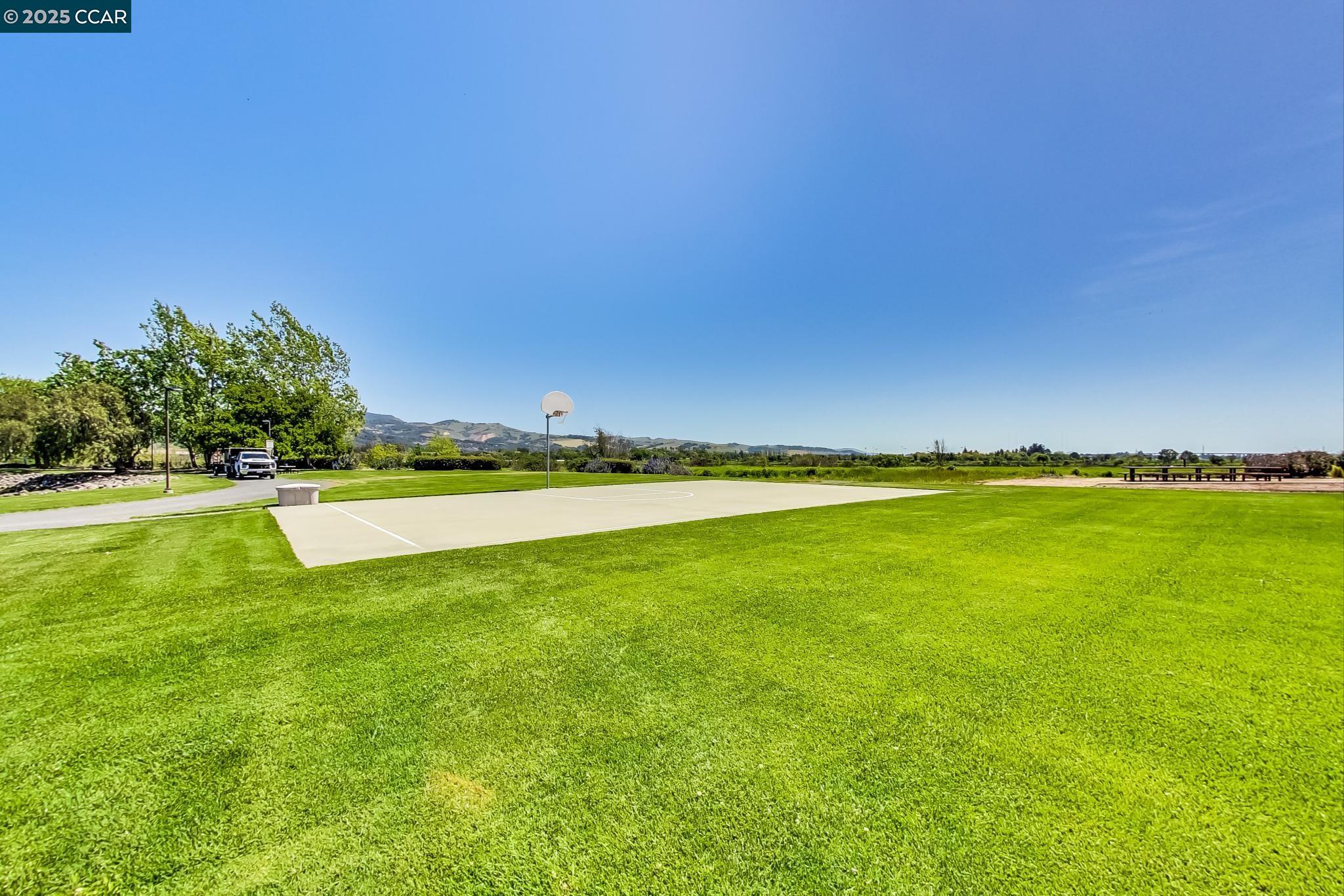 Detail Gallery Image 48 of 55 For 19 S Newport Dr, Napa,  CA 94559 - 4 Beds | 2/1 Baths