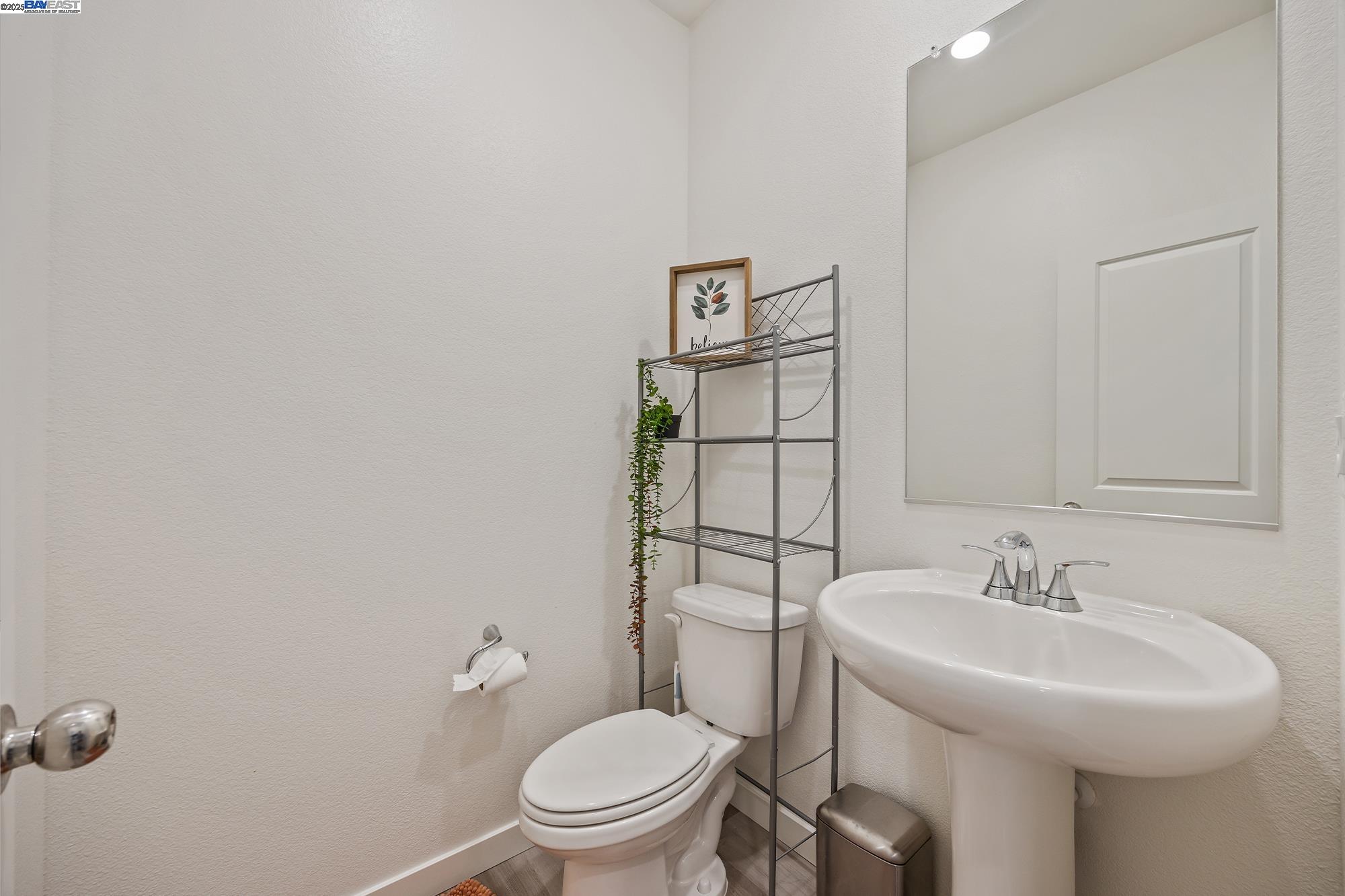 Detail Gallery Image 10 of 50 For 5610 Julia Ave, Keyes,  CA 95328 - 4 Beds | 3/1 Baths