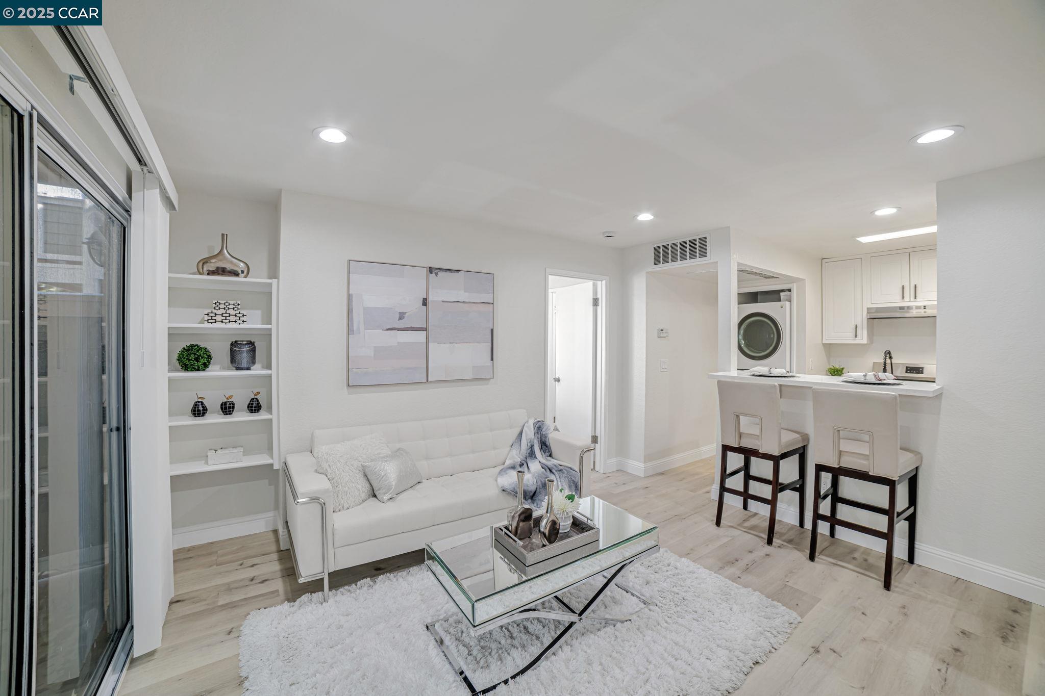 275 Reflections Dr 17