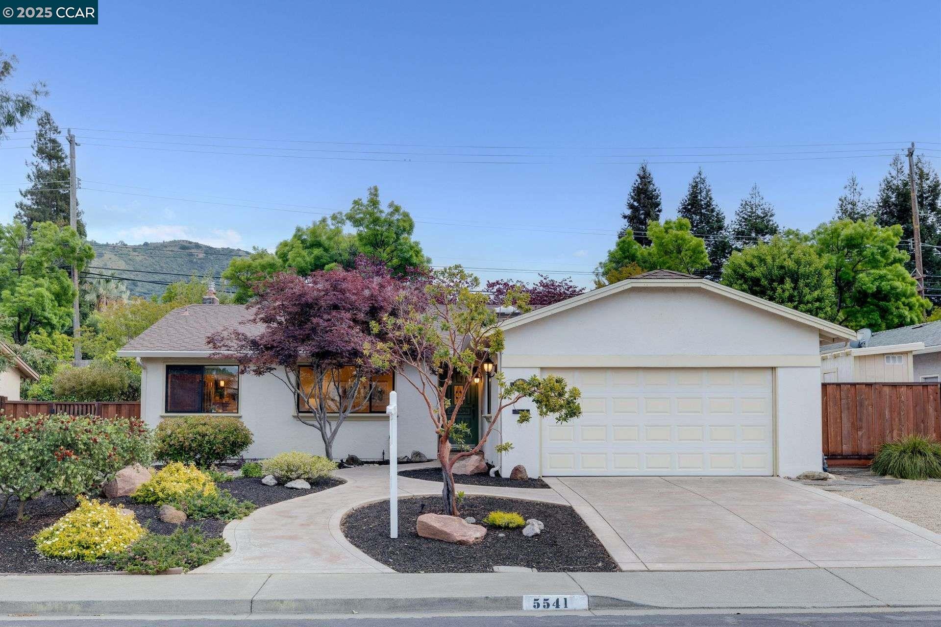 Detail Gallery Image 1 of 1 For 5541 Illinois Ct, Concord,  CA 94521 - 3 Beds | 2 Baths