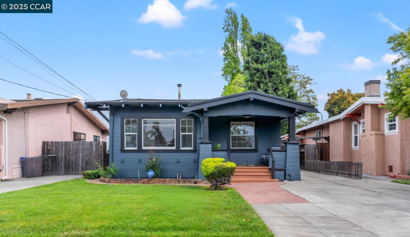 Detail Gallery Image 1 of 1 For 125 Sunnyside Dr, San Leandro,  CA 94577 - 3 Beds | 2 Baths