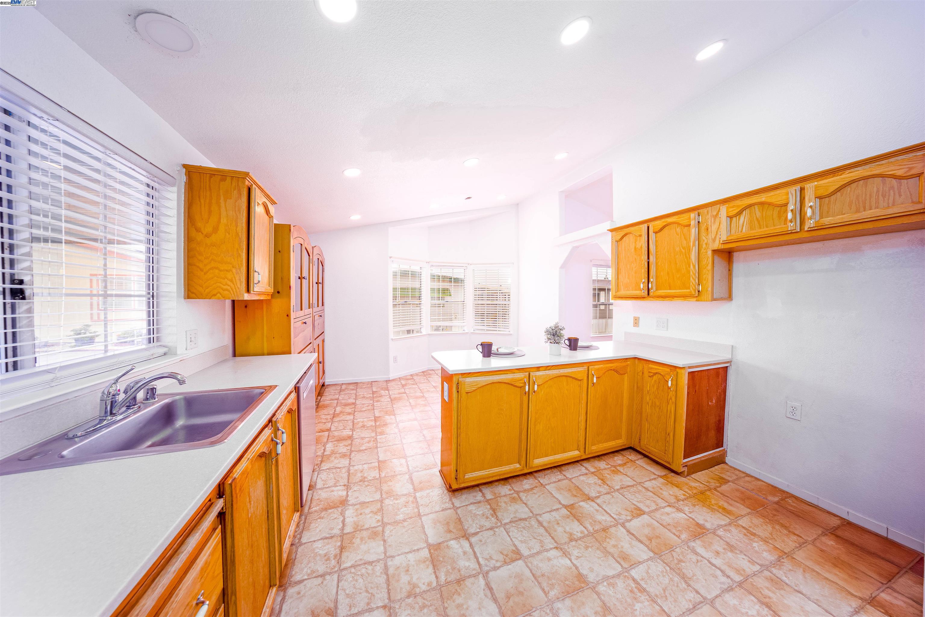 Detail Gallery Image 19 of 27 For 120 Dixon Landing Rd Spc 25,  Milpitas,  CA 95035 - 3 Beds | 2 Baths