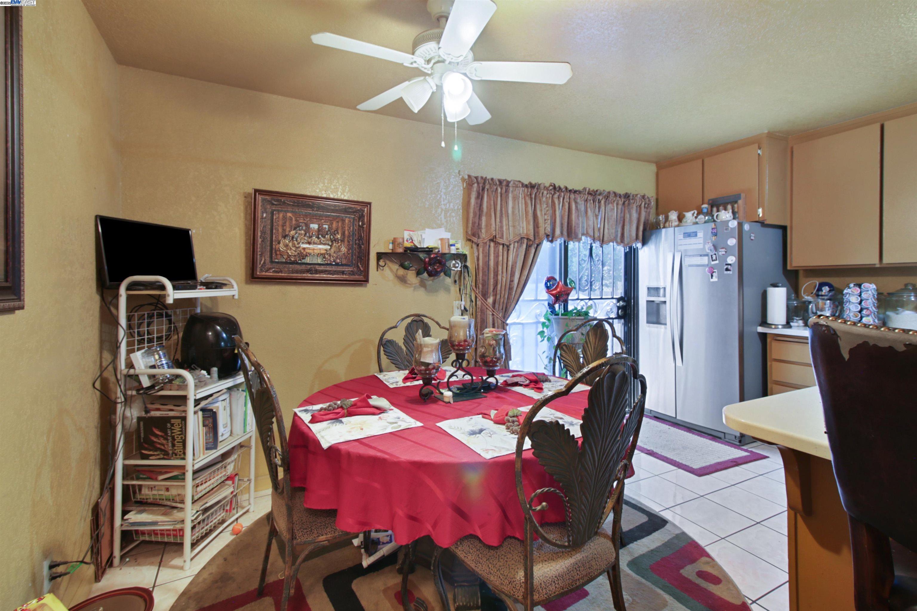 Detail Gallery Image 6 of 34 For 630 Jessie Ave, Sacramento,  CA 95838 - 6 Beds | 4 Baths