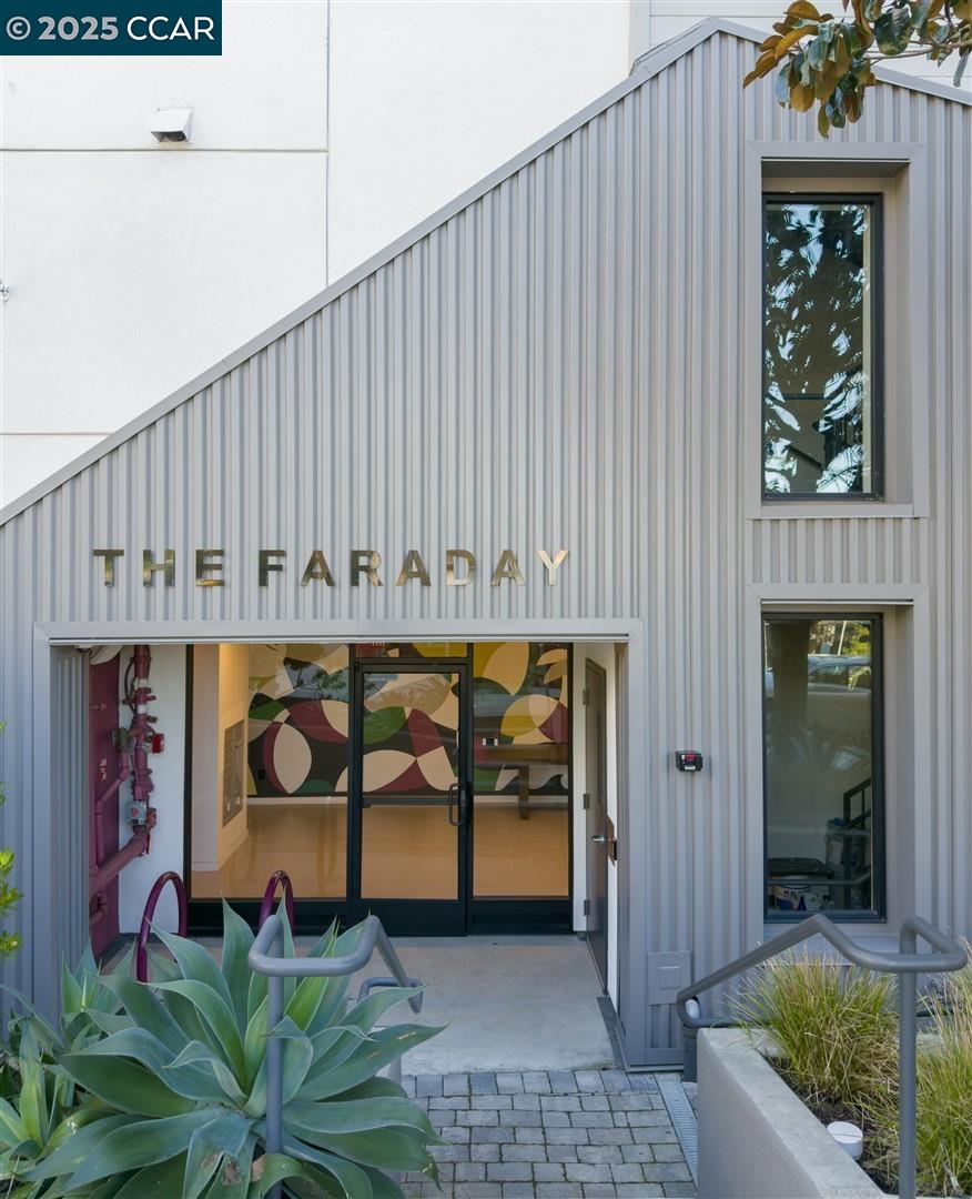 Detail Gallery Image 13 of 28 For 58 Vernon St #201,  Oakland,  CA 94610 - 2 Beds | 2 Baths