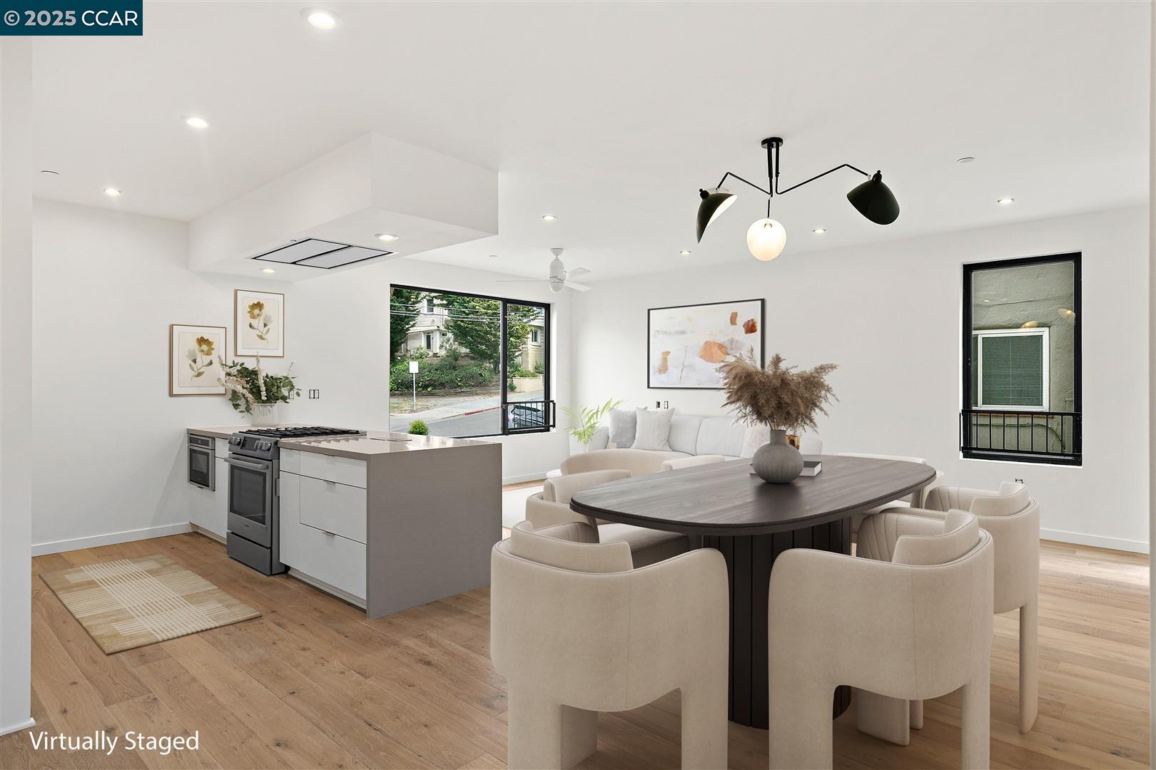 Detail Gallery Image 4 of 28 For 58 Vernon St #201,  Oakland,  CA 94610 - 2 Beds | 2 Baths