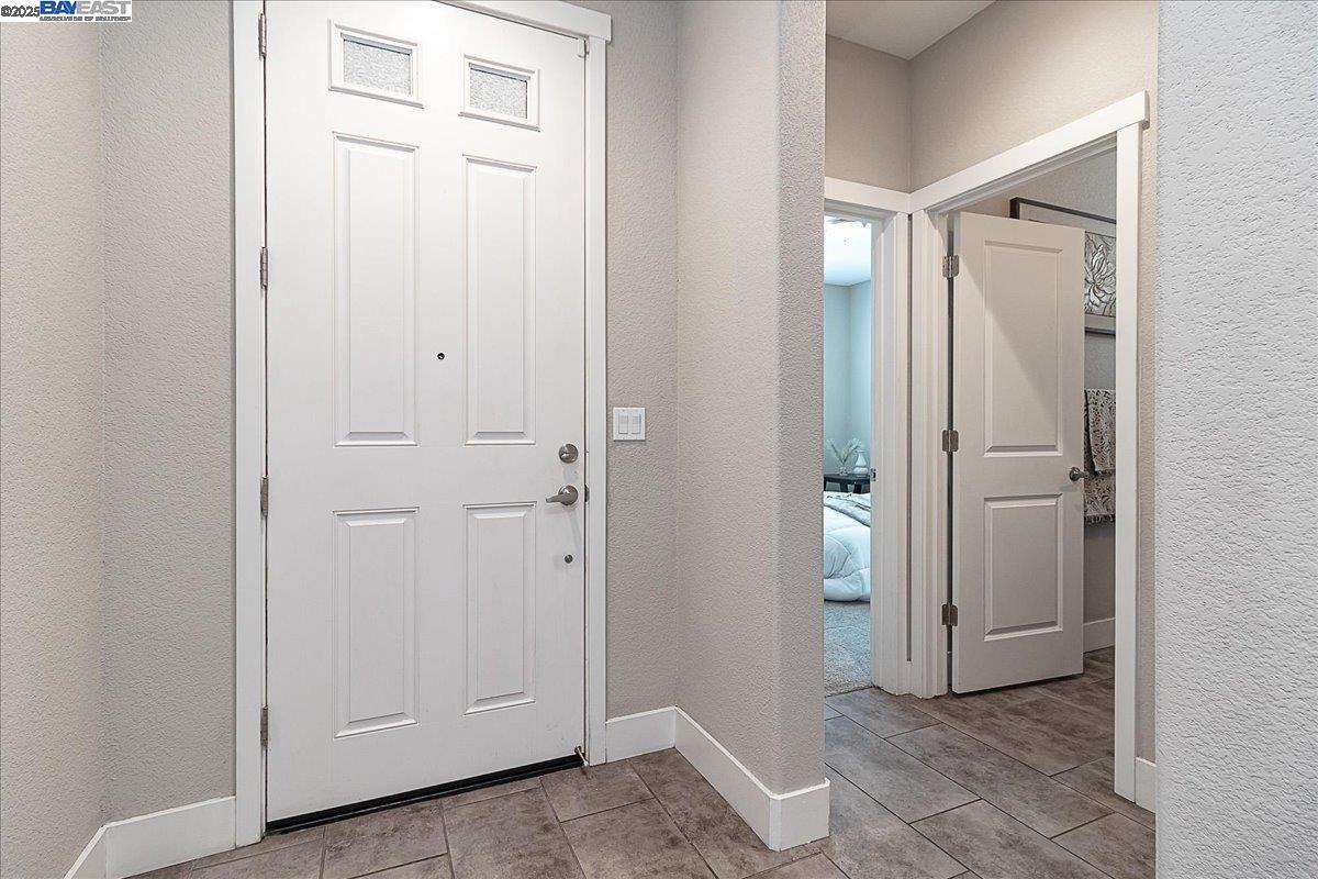Detail Gallery Image 19 of 32 For 17867 Leto Way, Lathrop,  CA 95330 - 5 Beds | 4 Baths