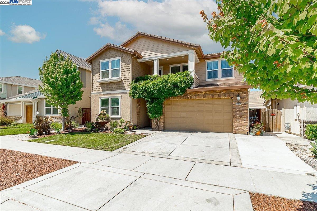 Detail Gallery Image 3 of 32 For 17867 Leto Way, Lathrop,  CA 95330 - 5 Beds | 4 Baths
