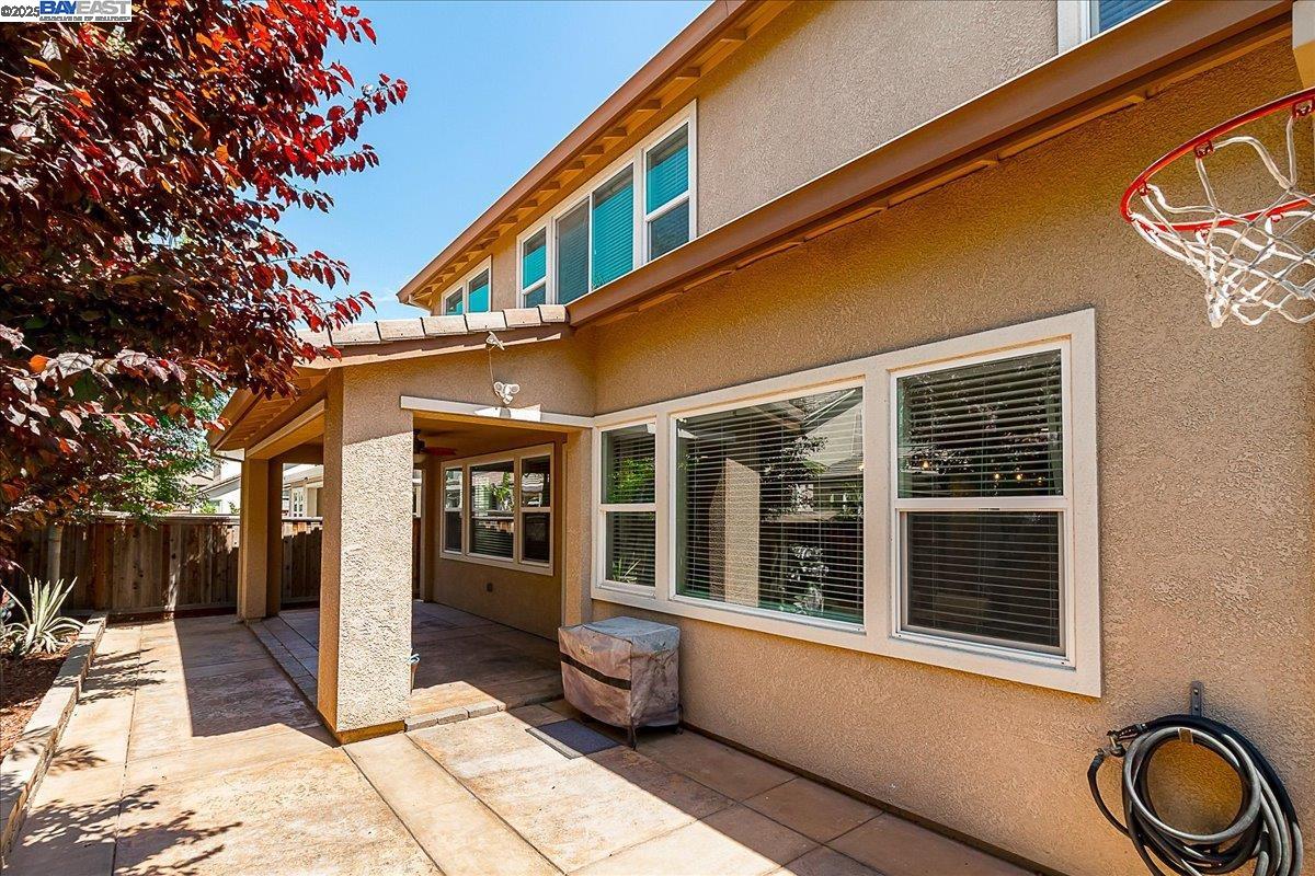 Detail Gallery Image 29 of 32 For 17867 Leto Way, Lathrop,  CA 95330 - 5 Beds | 4 Baths