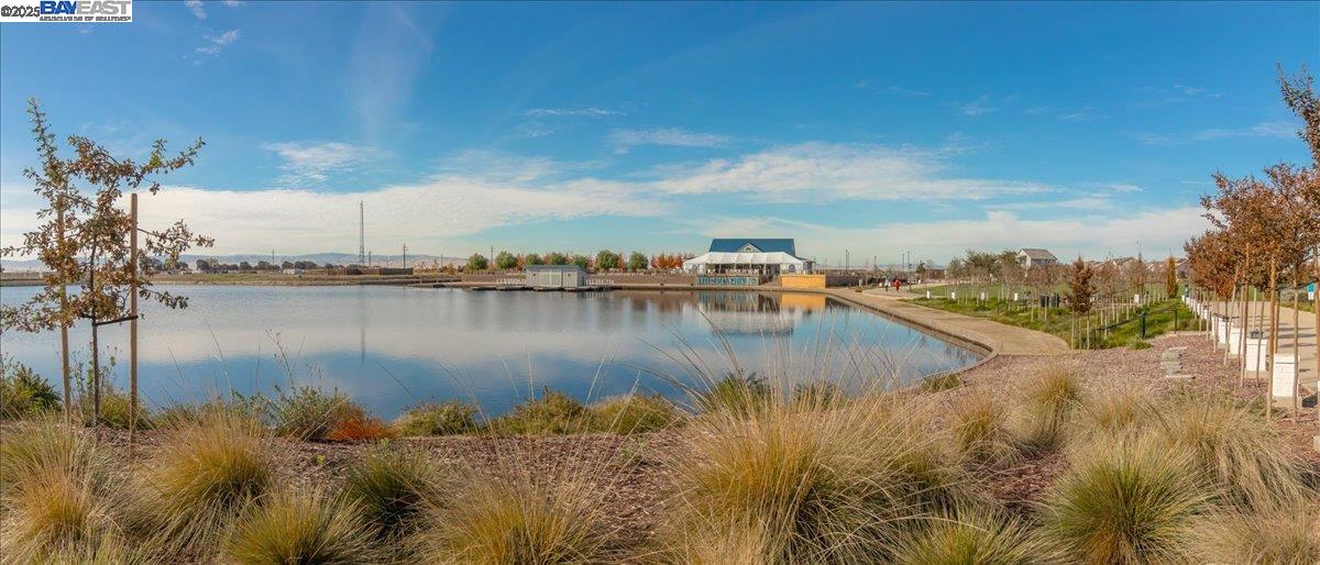 Detail Gallery Image 31 of 32 For 17867 Leto Way, Lathrop,  CA 95330 - 5 Beds | 4 Baths