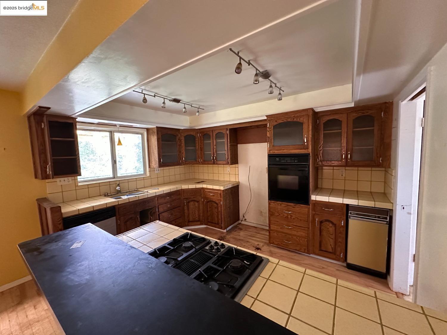 Detail Gallery Image 6 of 34 For 19071 W. Allan, Volcano,  CA 95689 - 3 Beds | 1/1 Baths