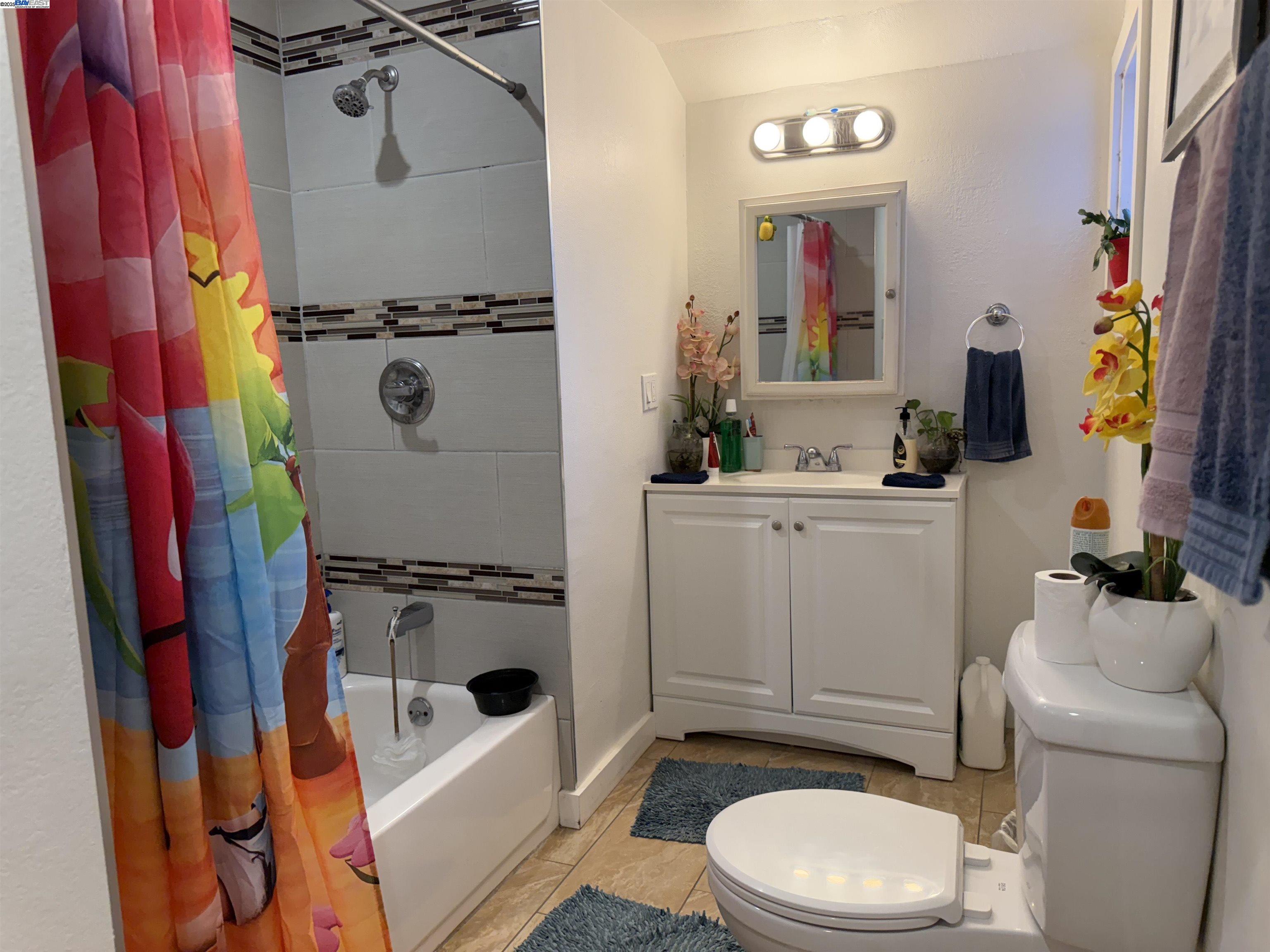 Detail Gallery Image 5 of 10 For 2943 14th Street, San Pablo,  CA 94806 - 3 Beds | 2 Baths